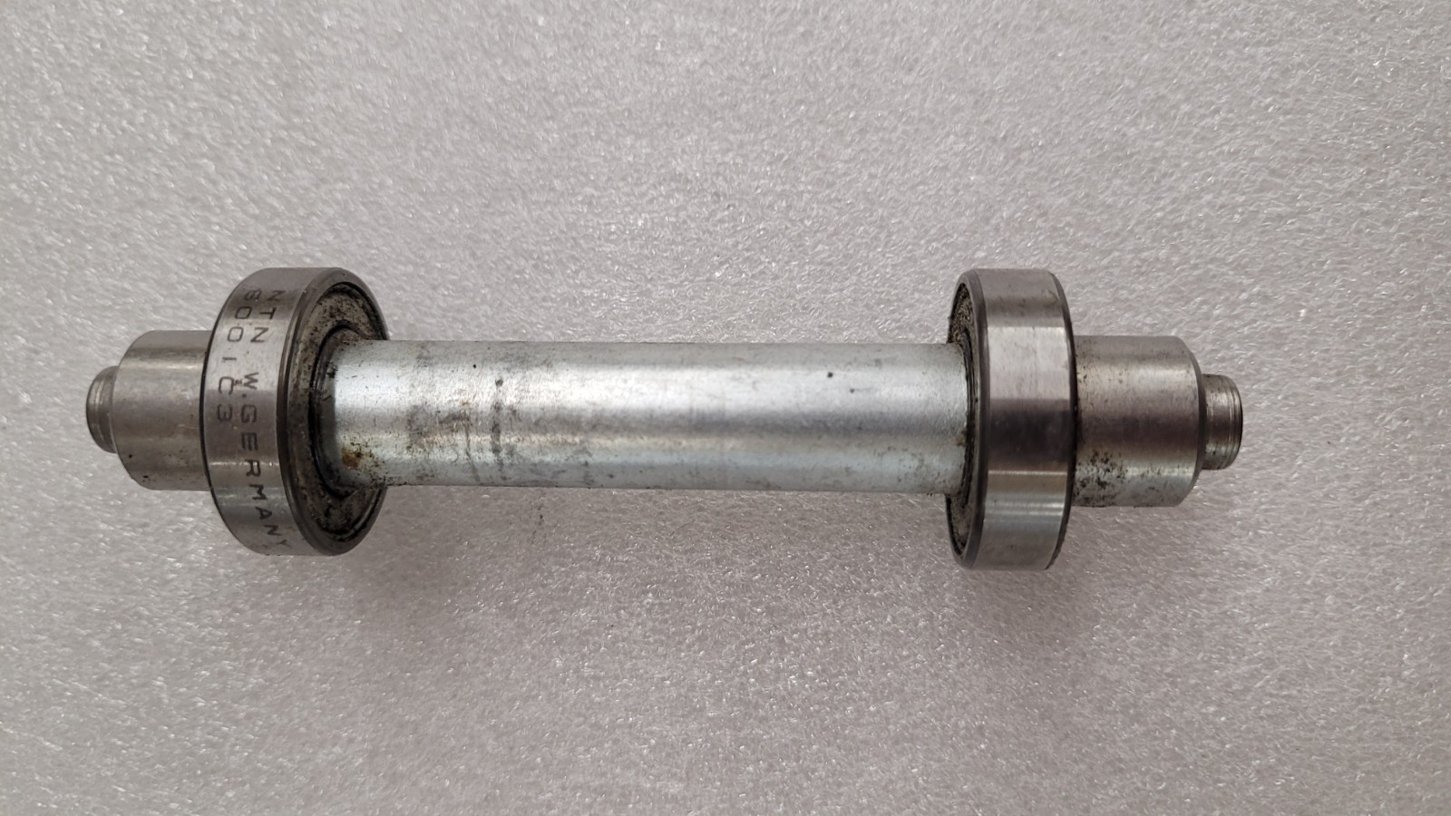 Phil Wood Front Axle with 6001 Bearings for 100mm spacing, for a Q/R