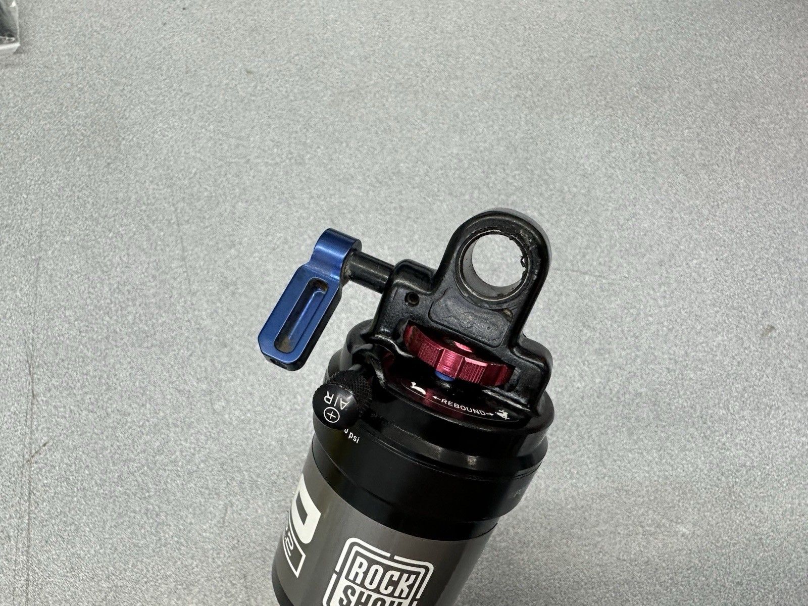 Rockshox Ario Rear Air Shock 6.5” Eye To eye, Lockout And Preload – 165mm