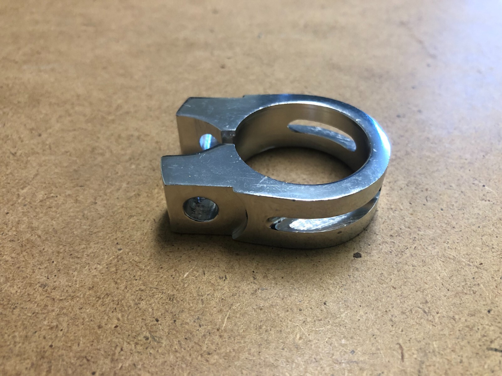 New Kalloy Bicycle Alloy Seat Post Clamp Without Bolt Shiny Silver