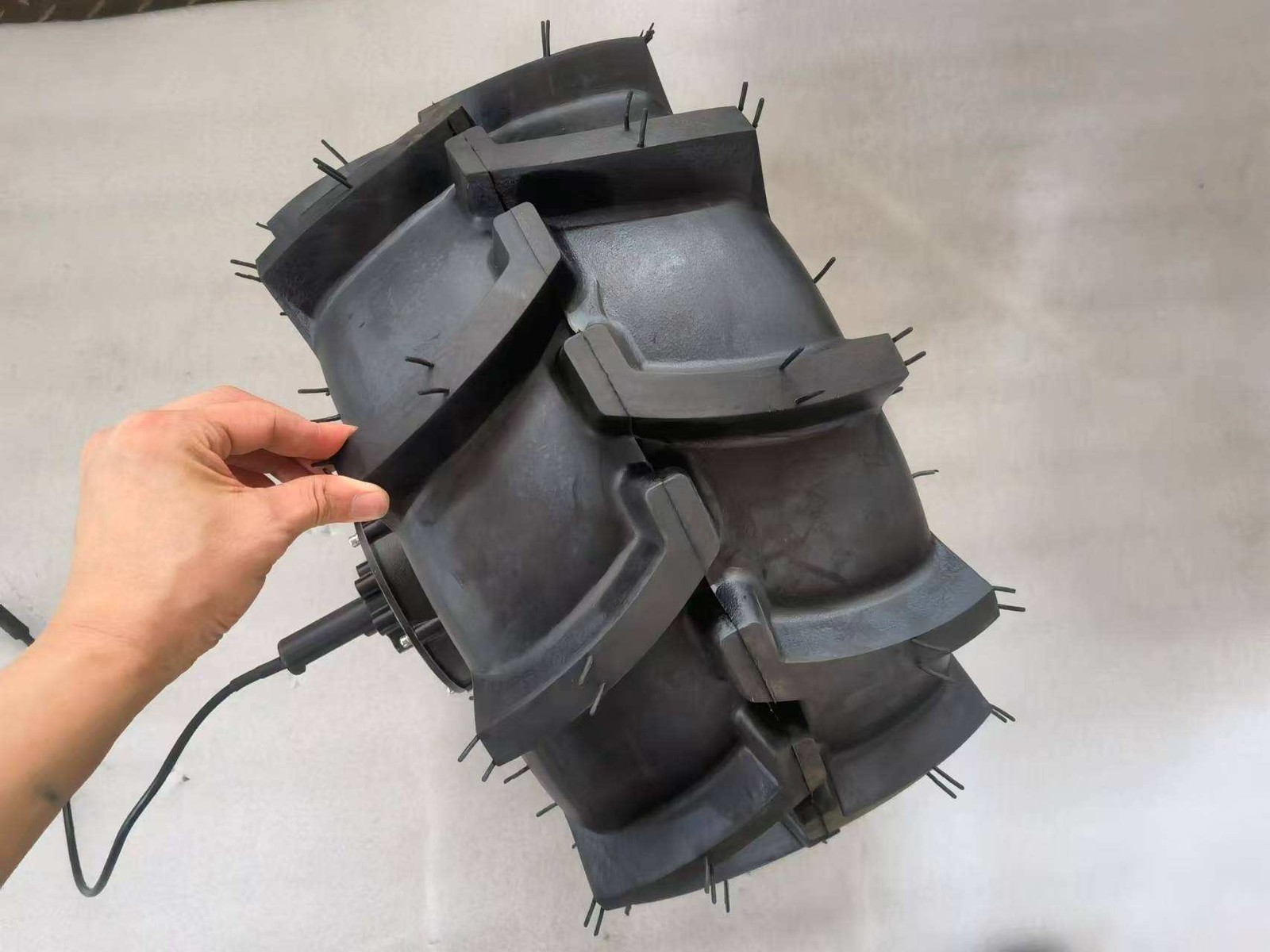 18 Inch High Torque Geared High Load Hub Motor For Agricultural Vehicle Motor