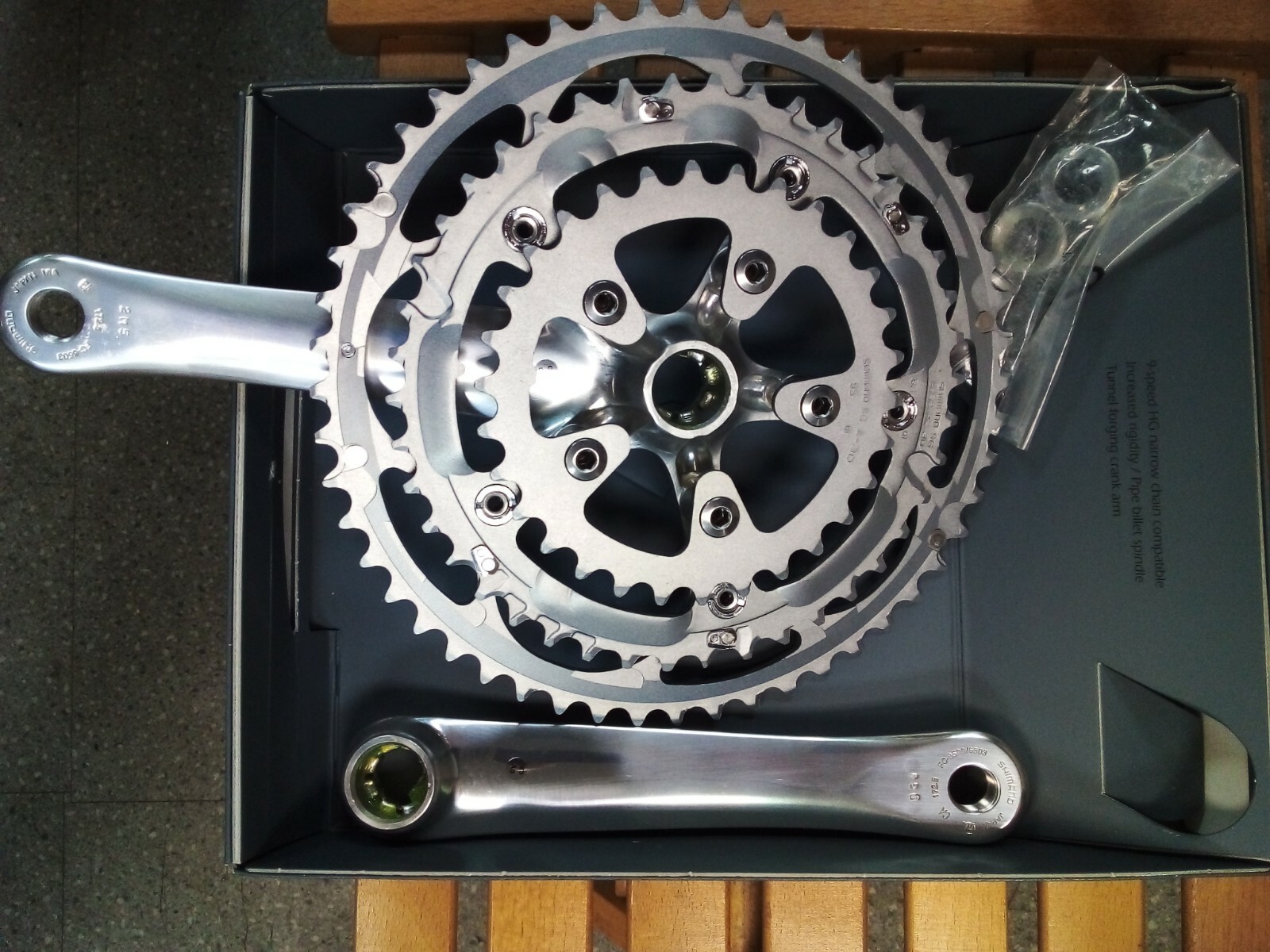 Shimano Ultegra model FC6503 front chainwheel set.