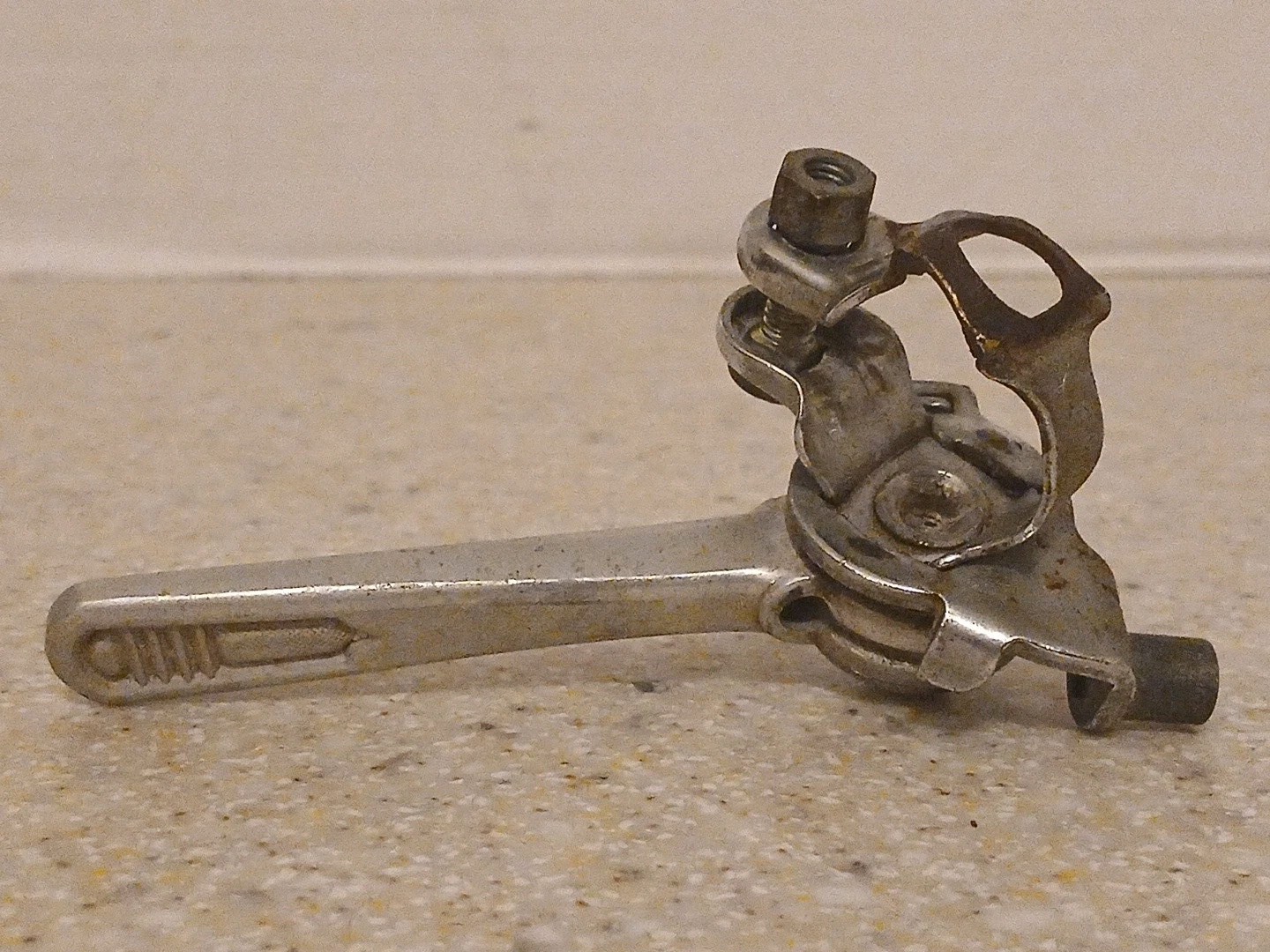 PART LOT SUNTOUR SPIRIT FRONT DERAILLEUR CLAMP-ON 28.6 MM 5, 6, OR 7 SPEED