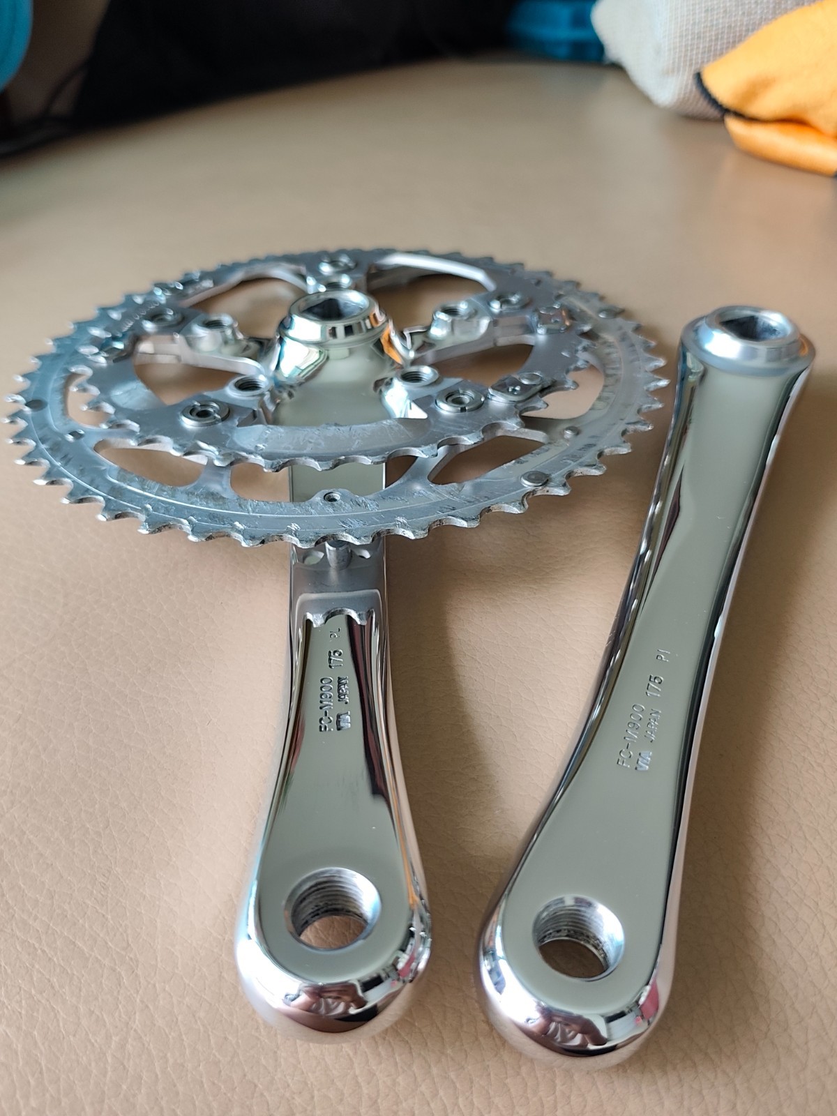 Used Shimano XTR M900 Crankset 175mm Polished Logo Engraved