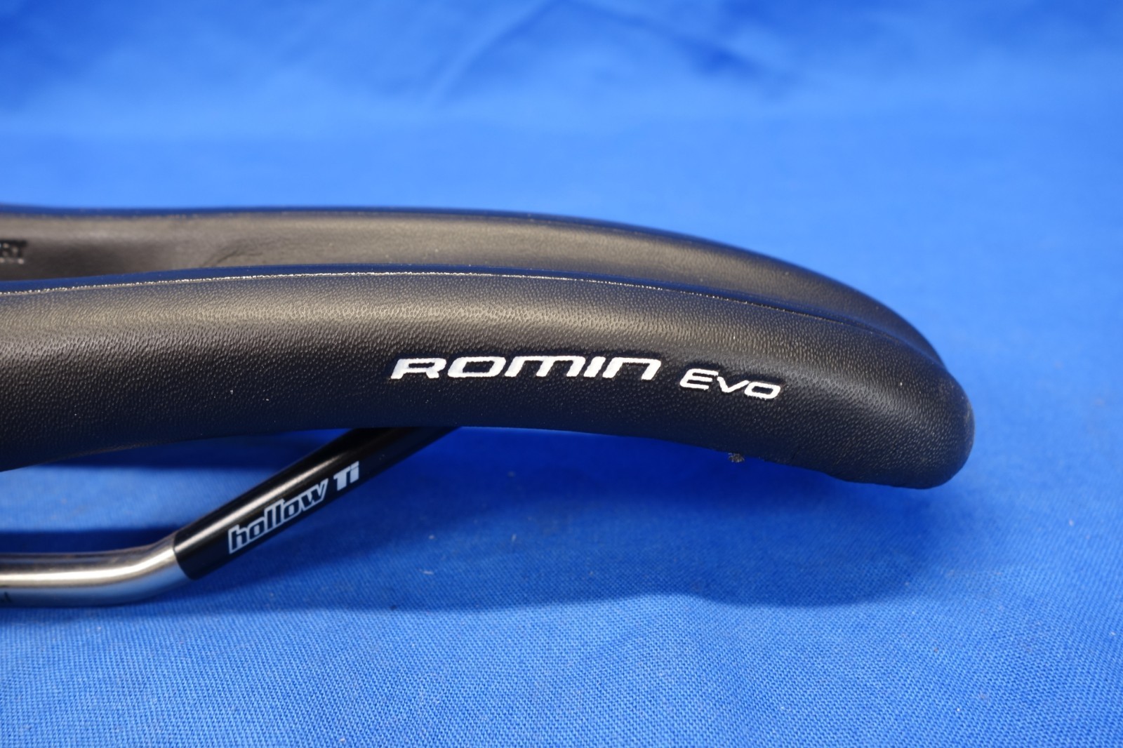 Specialized Roman Evo 155mm Width Bike Saddle, Seat, Hollow Titanium Ti Rails