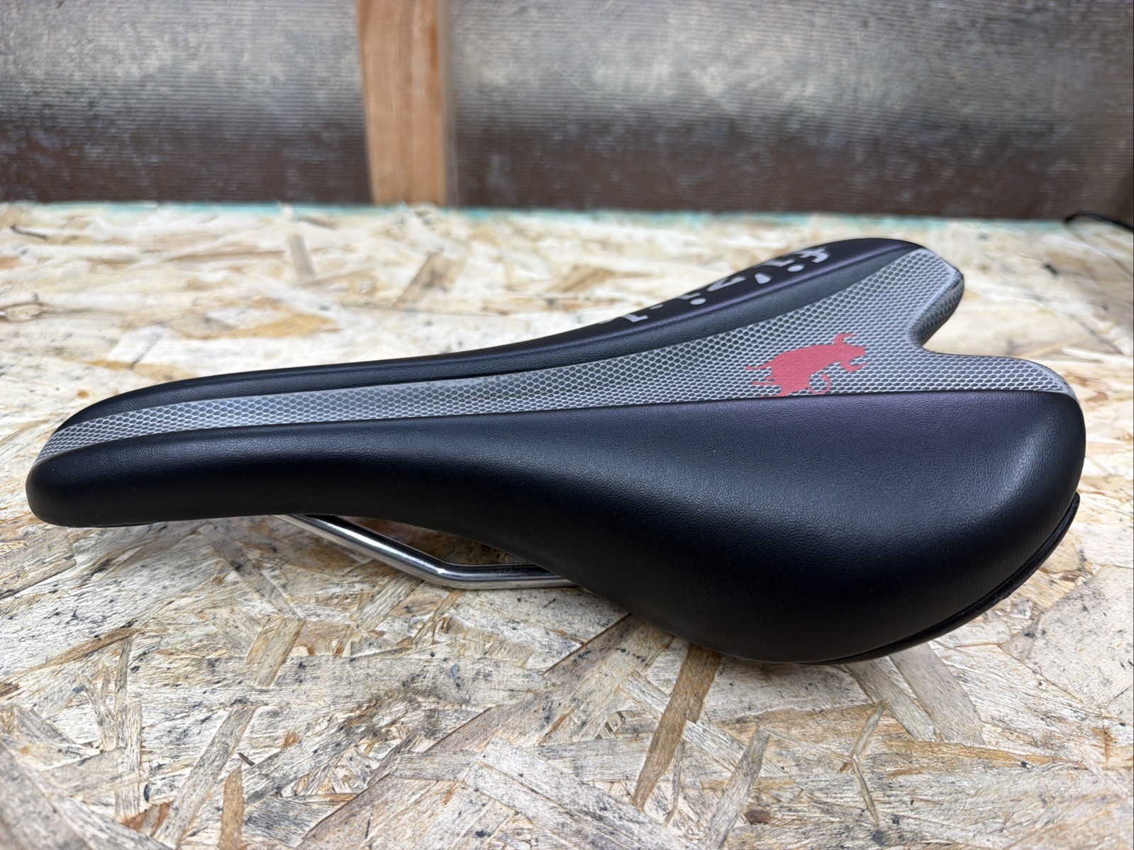 140mm Classic fi’zi:k ALIANTE VSX Black Saddle K:ium Rail Fizik Kium 275g