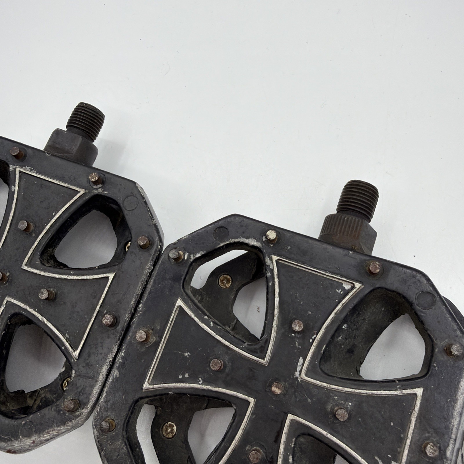 DK Iron Cross BMX Platform Pedals 1/2” Black Mid School Vintage