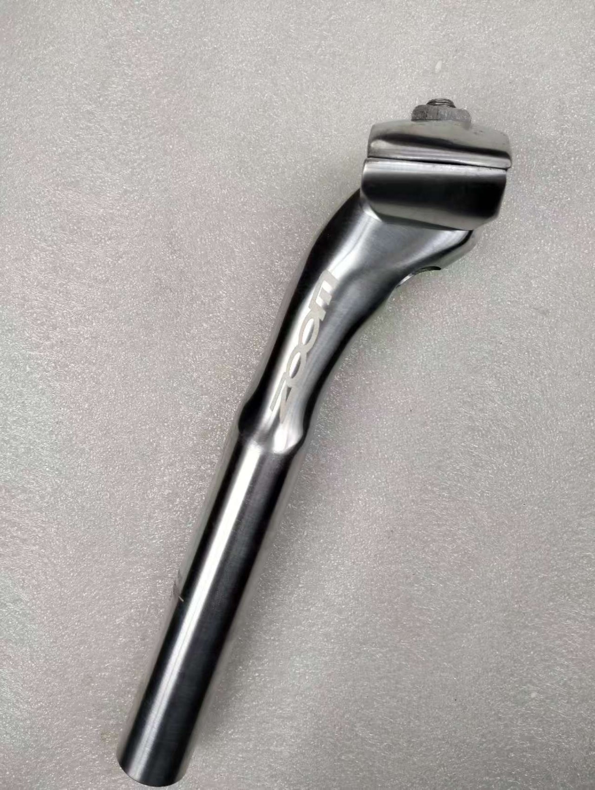 NEW ONE VINTAGE STYLE ZOOM AERO SEATPOST DIA 26.8MM LENGTH 220MM WEIGHT 333G