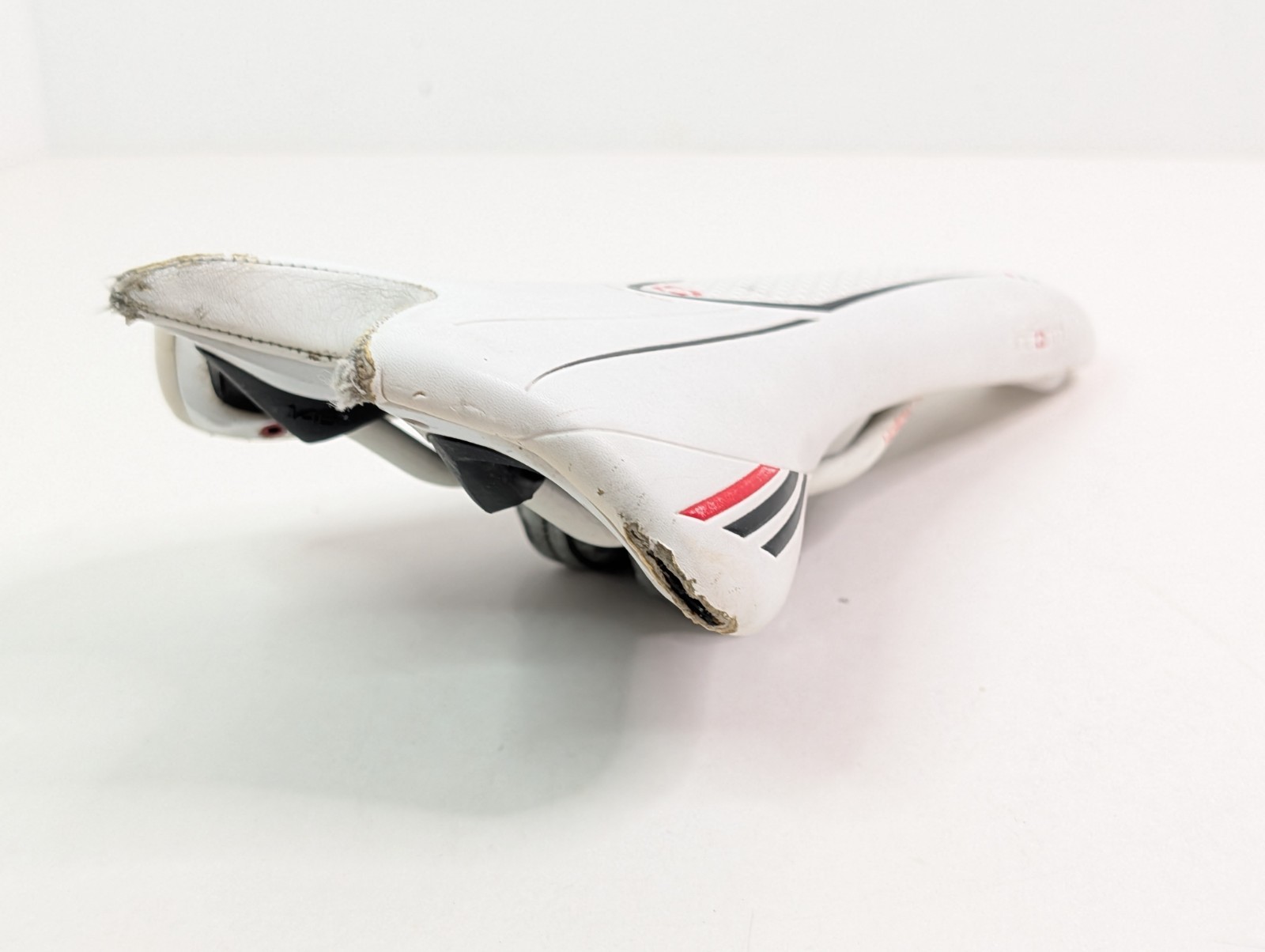 Bontrager Inform RL Stainless Steel Rails White/Red 146mm Cosmetic Issues Vtg