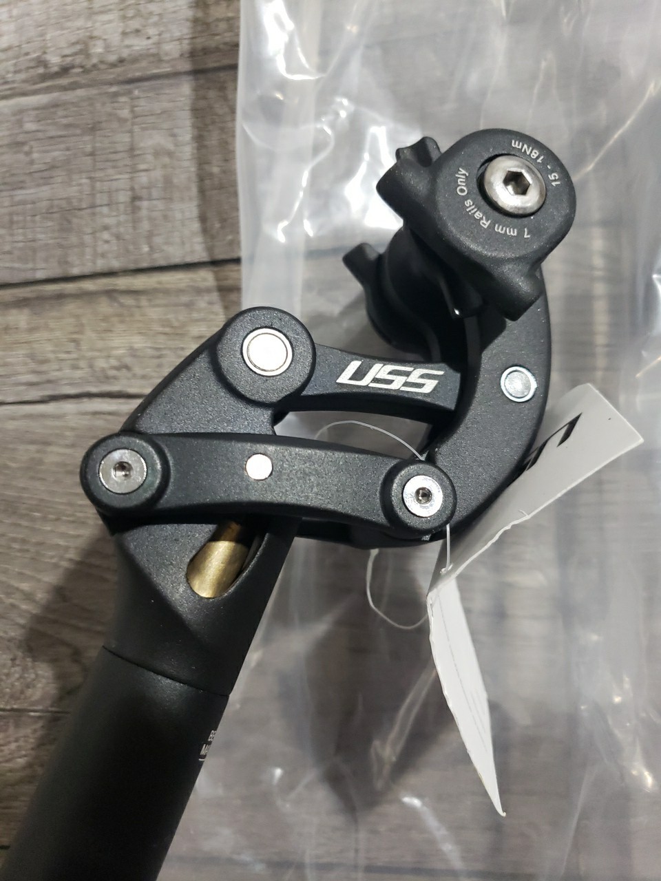 SAFORT USS SP18 Suspension Seatpost 4-Links Structure with Hard/Soft M.. 27.2mm