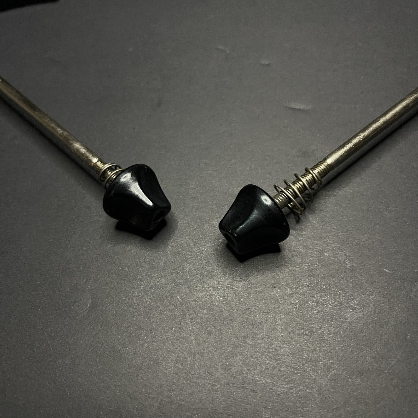 Kore Front 100mm / 135mm Quick Release Skewer Set