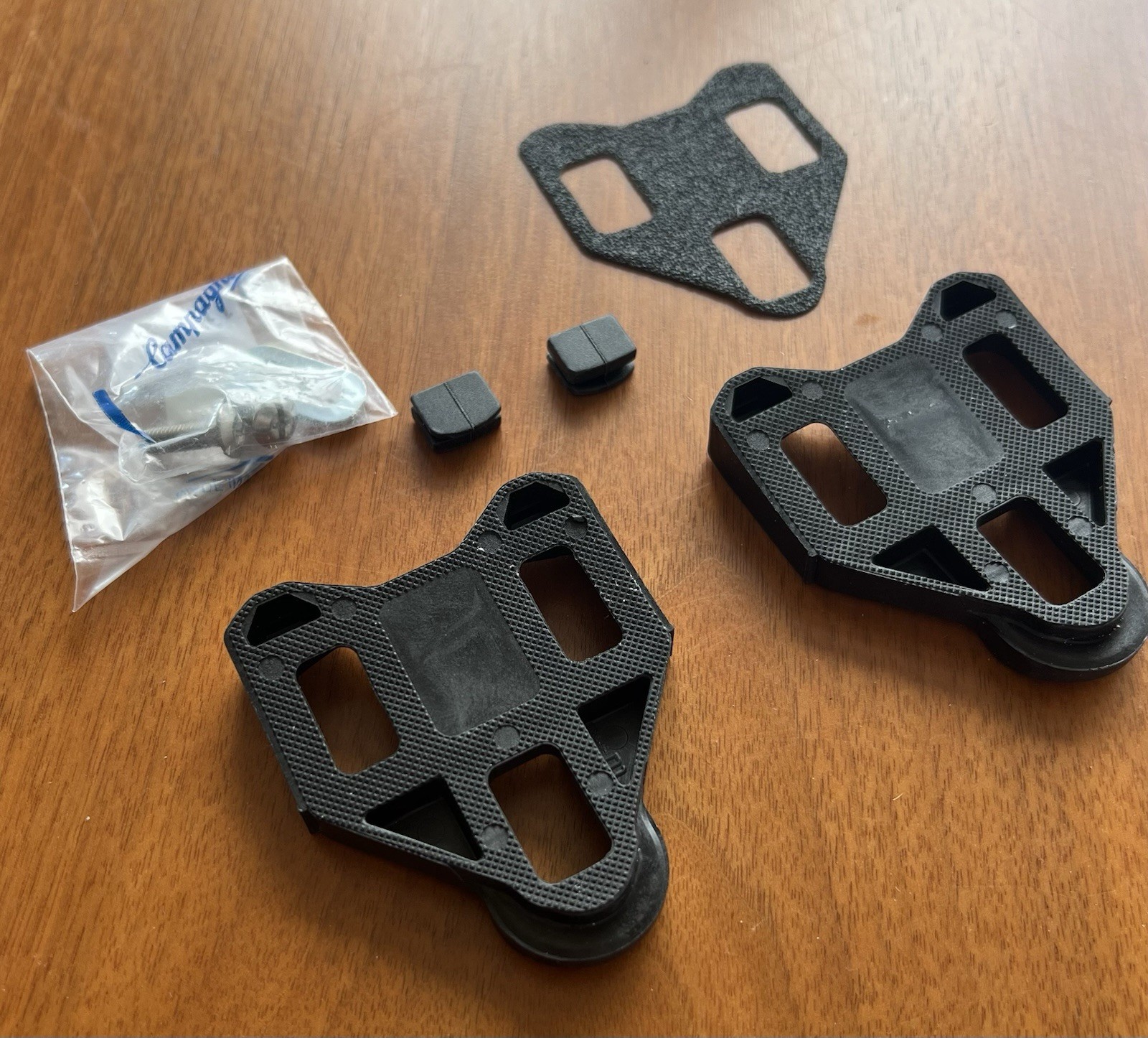 NEW – CAMPAGNOLO PRO-FIT CLEATS PD-RE021 *Missing One Friction Pad*