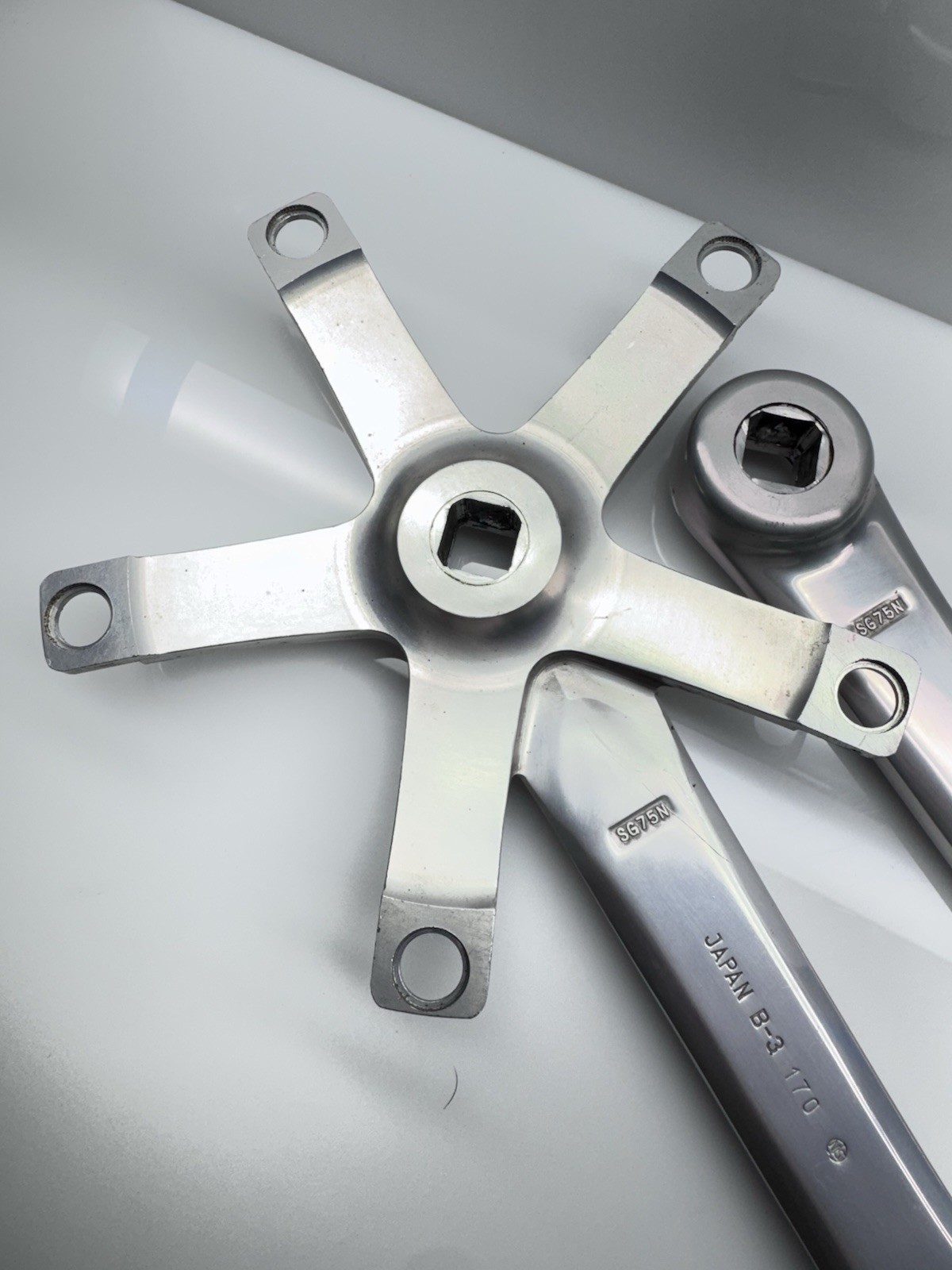 sugino • 75 track crankset • 170mm NJS pista single speed fixed gear