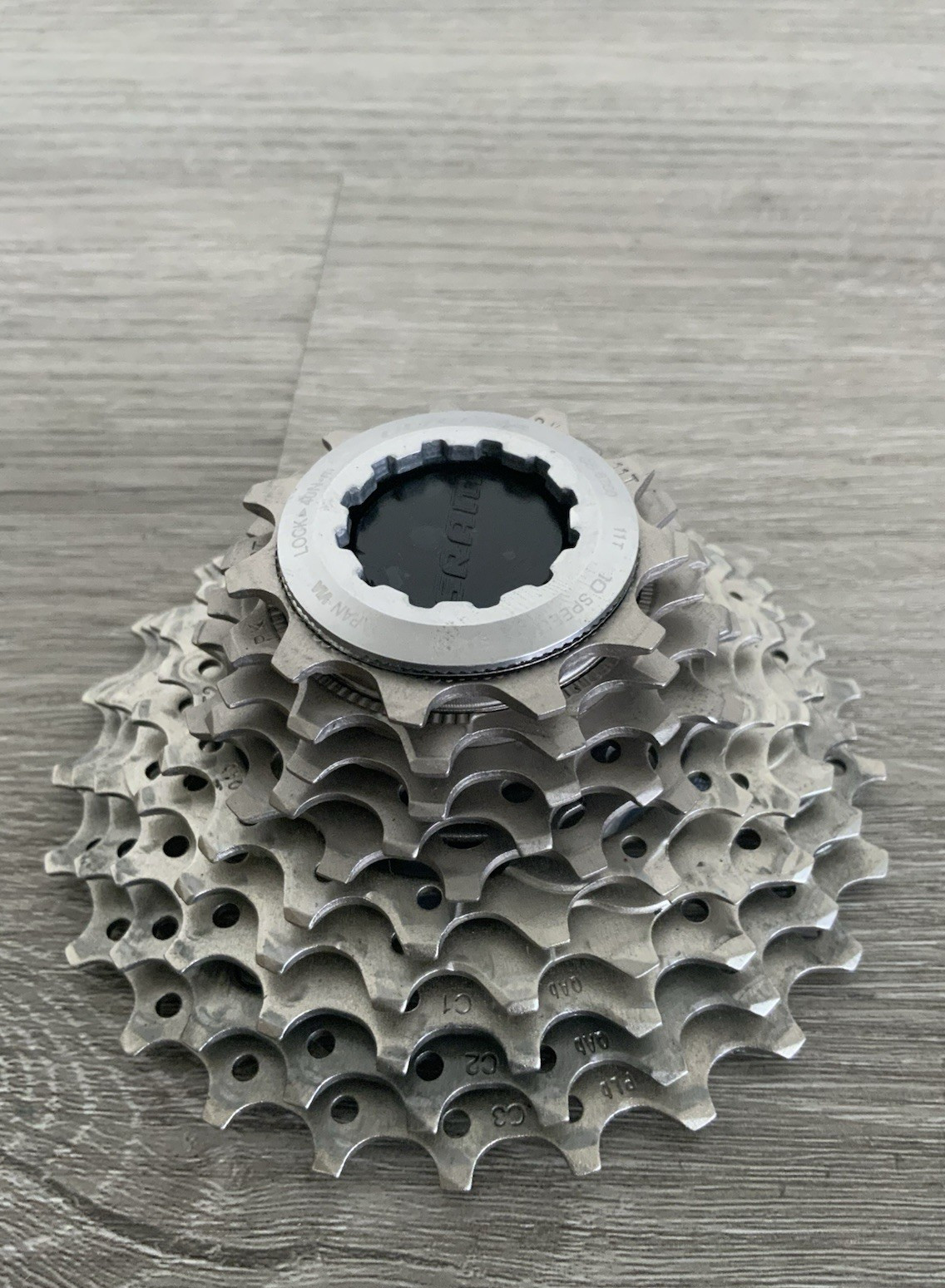 SHIMANO ULTEGRA 10 SPEED CASSETTE 11-25 TOOTH 6700 MODEL 222 GRAMS
