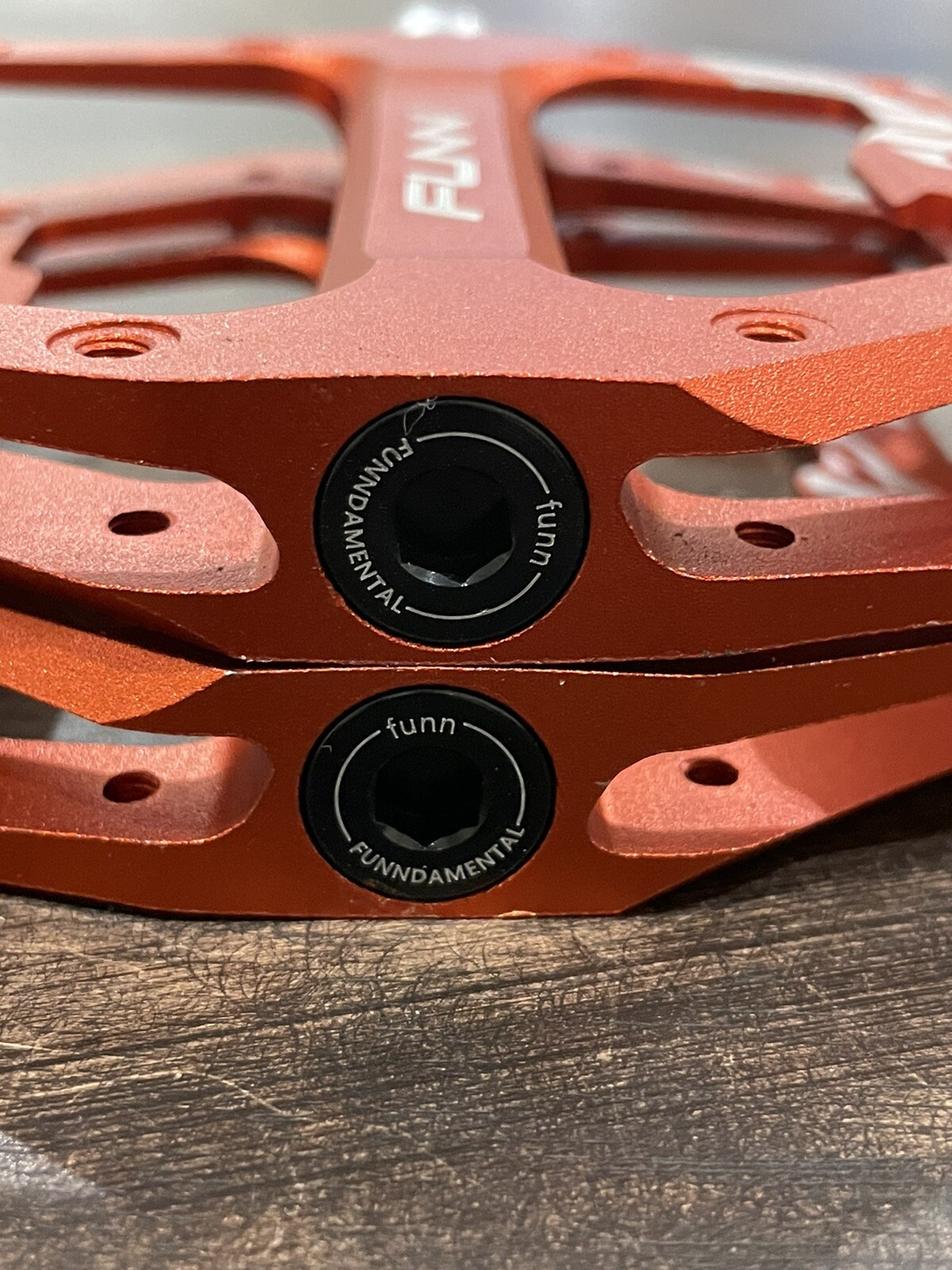 FUNN FUNNDAMENTAL Mountain Bike Flat Pedals Red (i2)