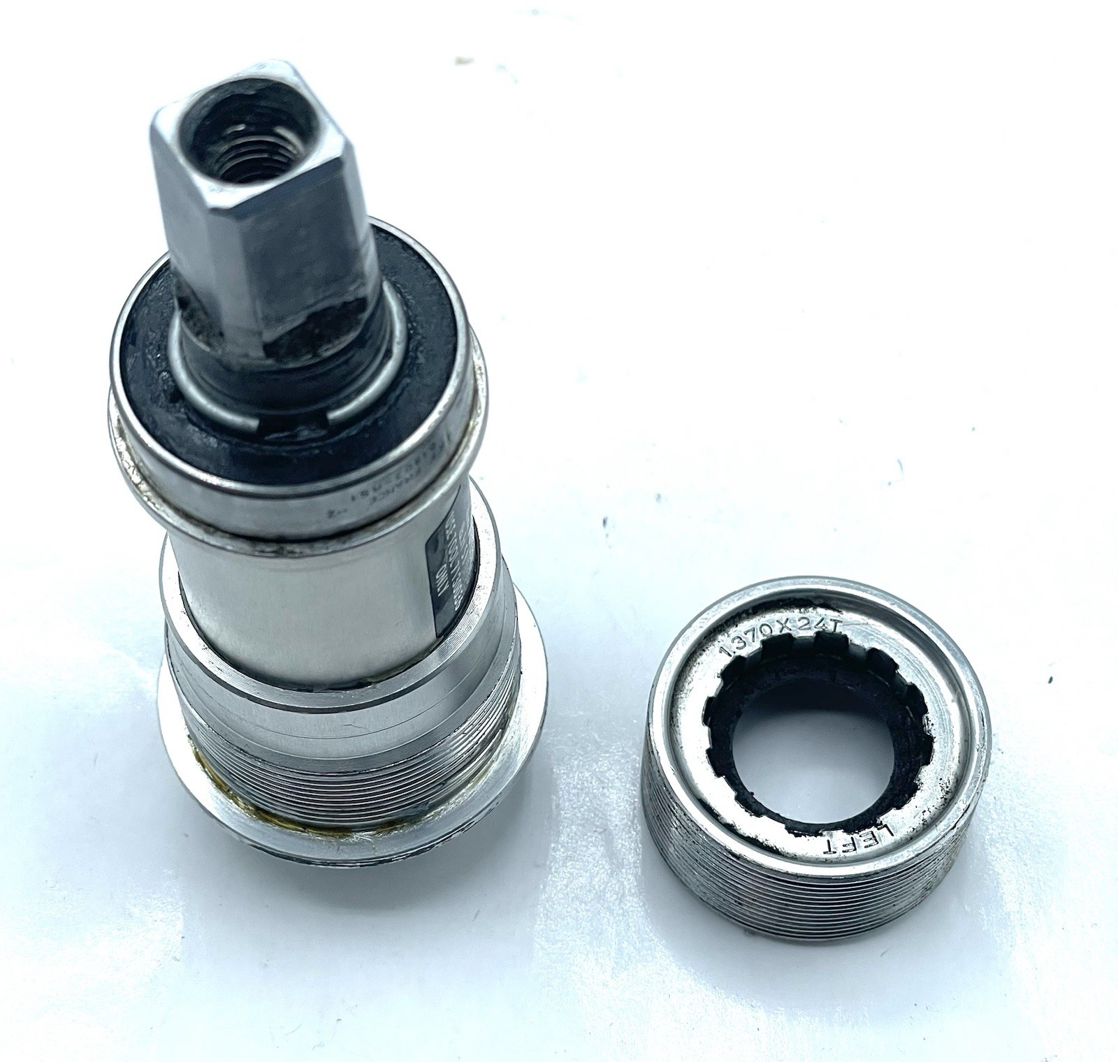 Campagnolo Campy Chorus Bottom Bracket 102mm English Threaded Square Taper