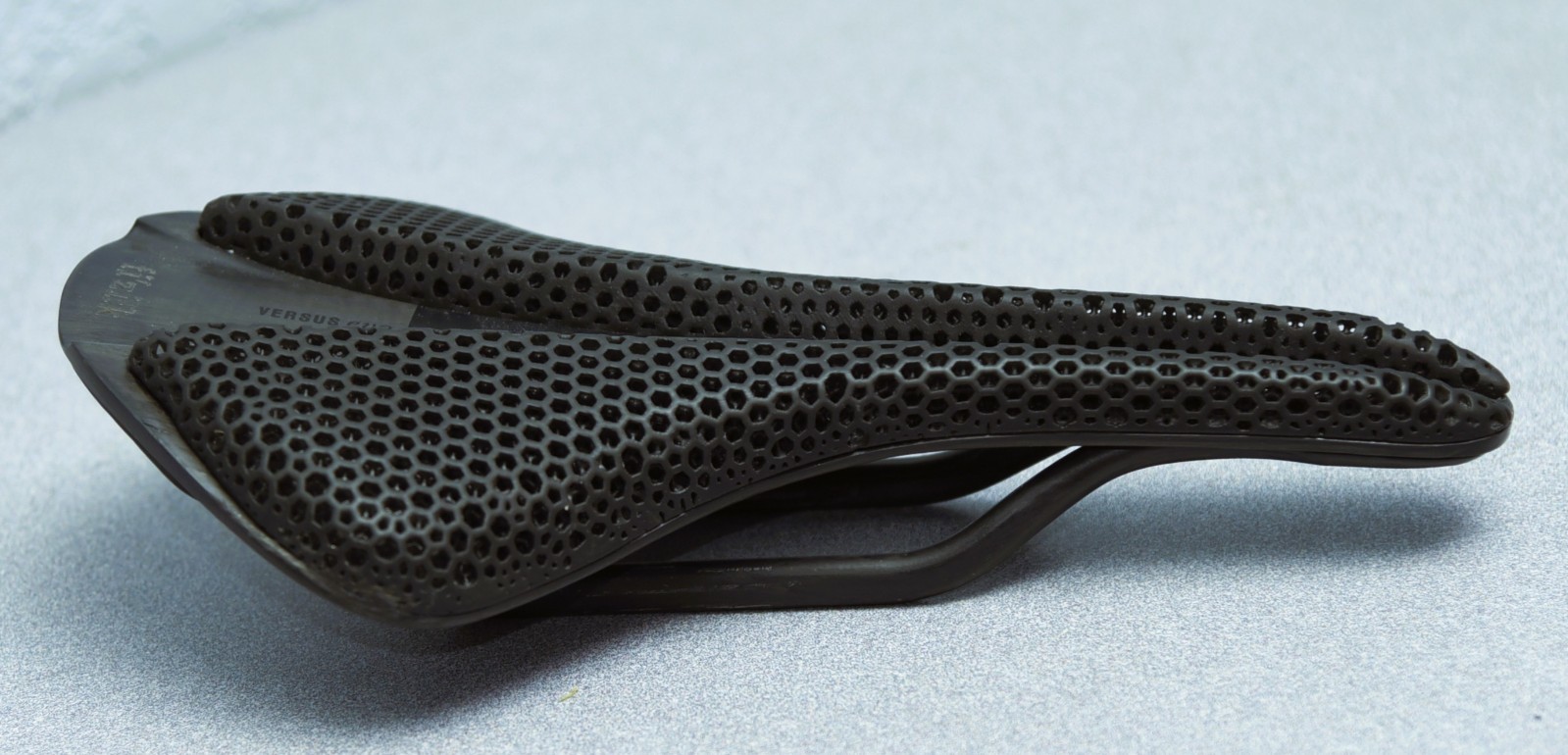 Fizik Antares Versus Evo 00 Adaptive Saddle – Carbon, Large/146mm, Black
