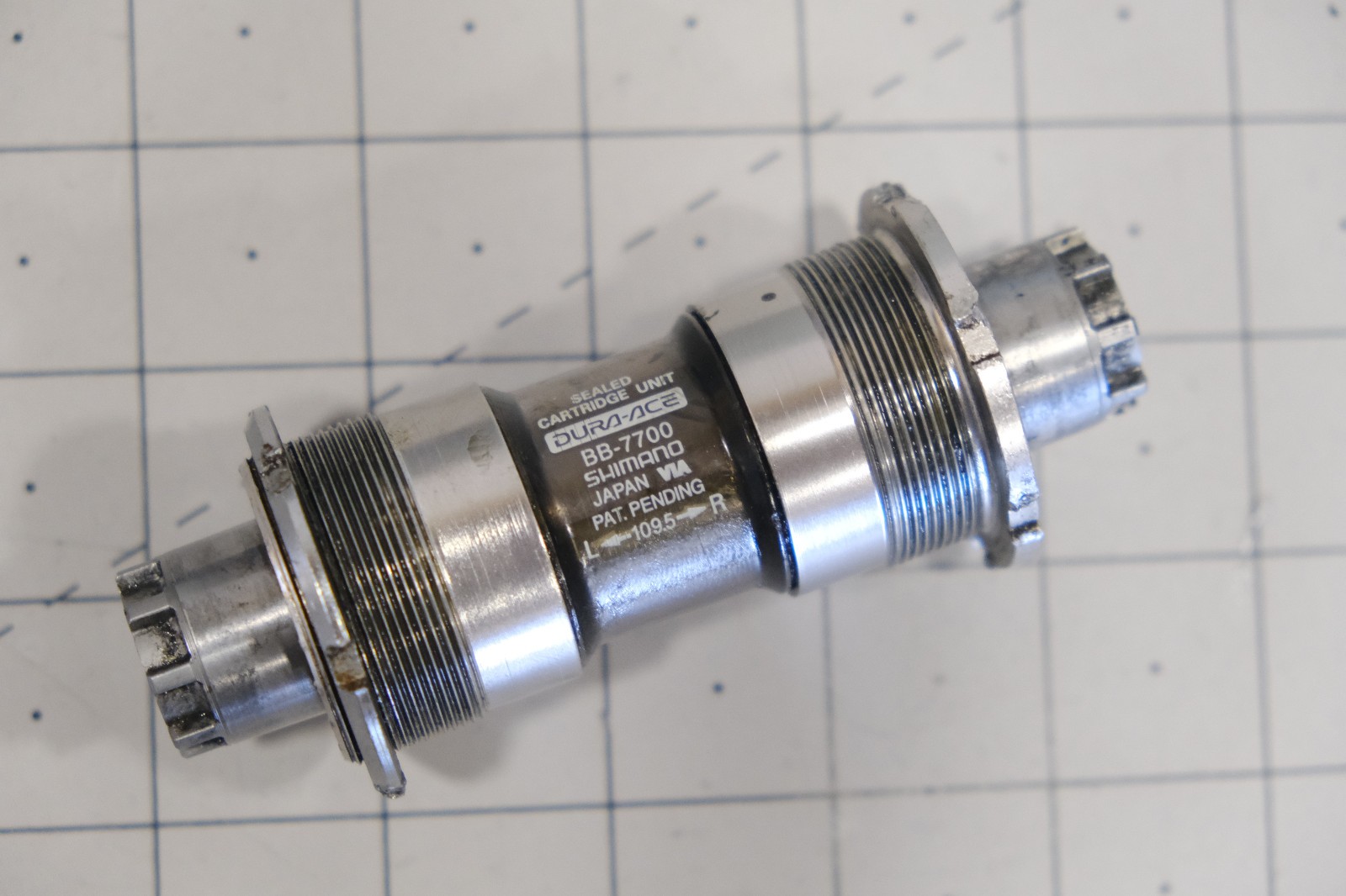 Shimano Dura Ace BB-7700 Road Bike Bottom Bracket Octalink 68×109.5mm