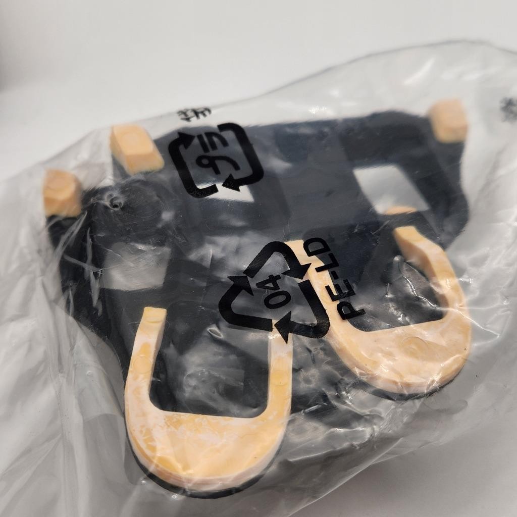 Shimano PD-R540-LA Clipless Road Bike Pedals W/ SM-SH11 Cleats Black OPEN