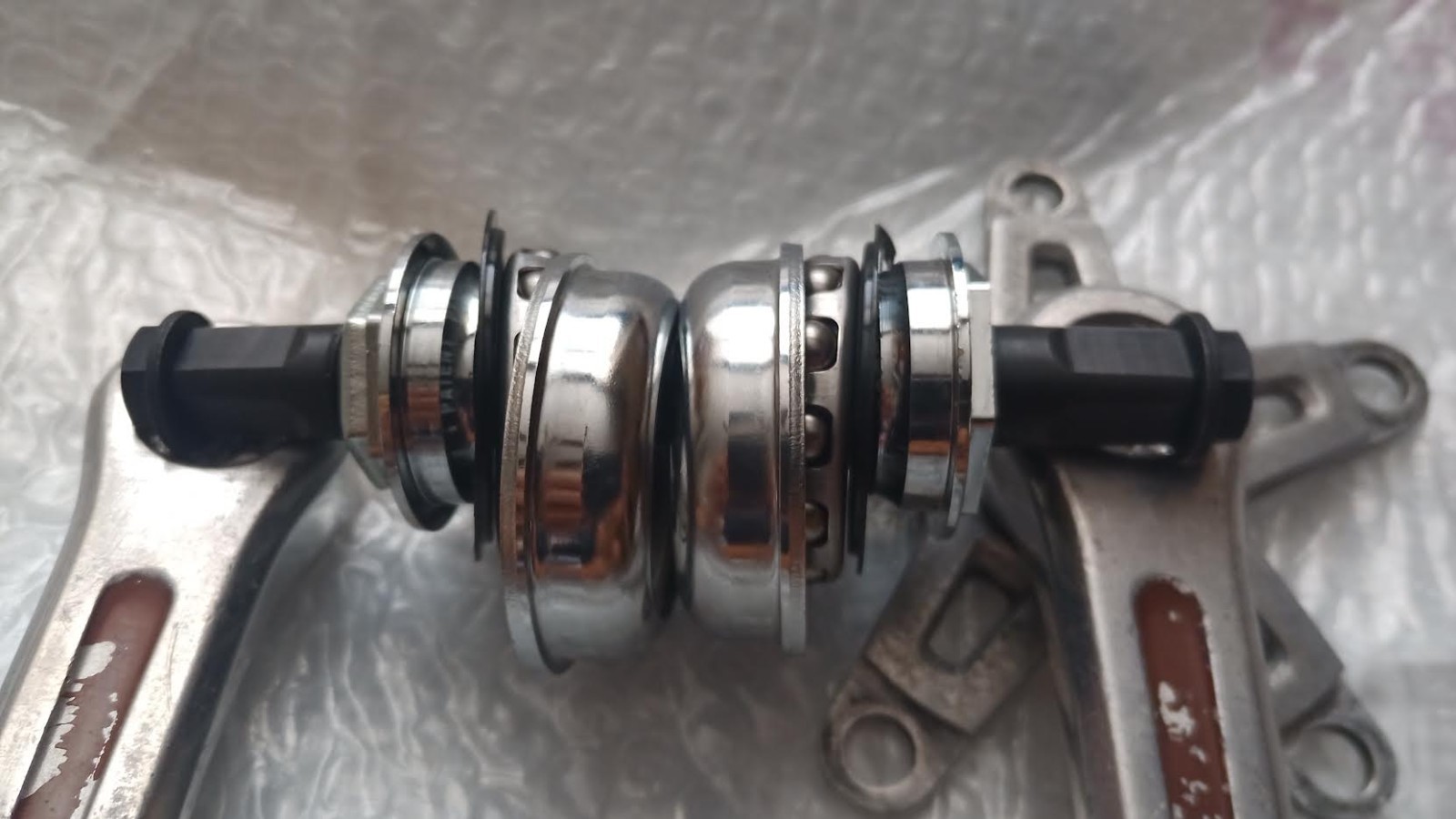 Sugino 170 Super Maxy cranks survivors 110bce YST BB w shop wear old school BMX