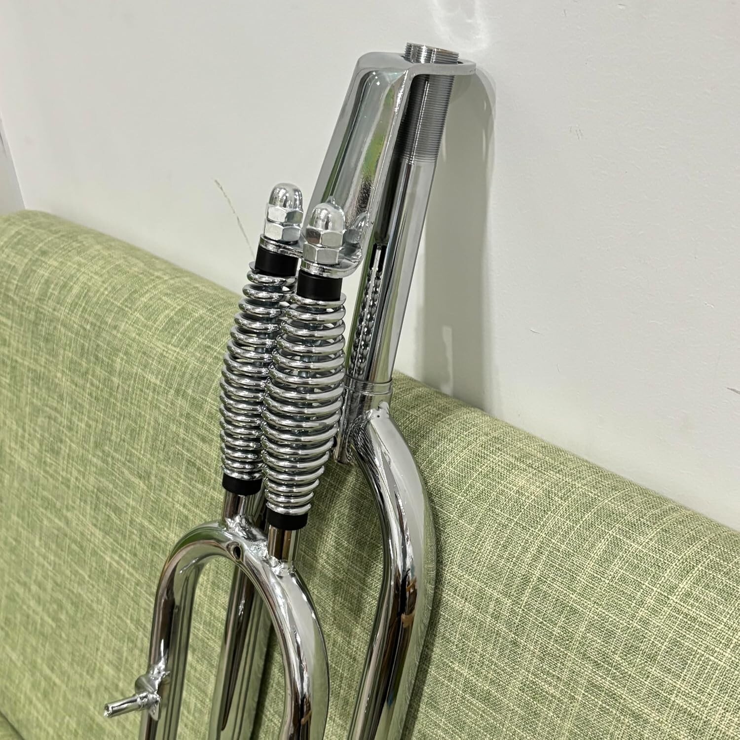 CDHPOWER 26″ Springer Fork 1″ Threaded Bicycle Fork Dual Spring Classical Fork