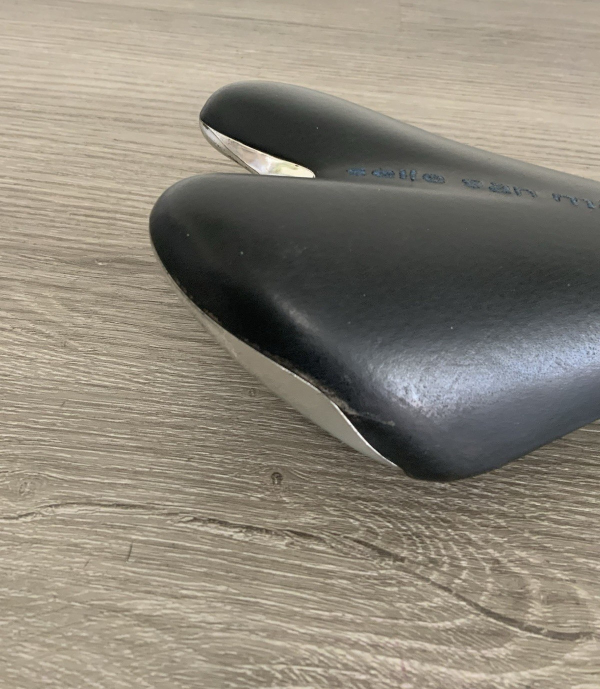 SELLE SAN MARCO SADDLE 238 GRAMS TITANIUM STAYS 125 MM X 278 MM EMBROIDERED