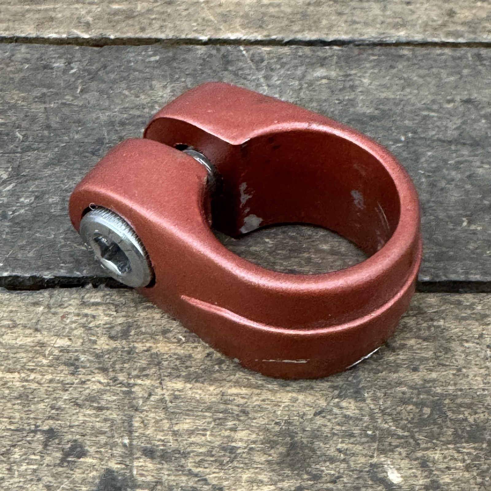 BMX Bicycle Seatpost Clamp 25.4mm Alloy Single Bolt Red Painted Cruiser