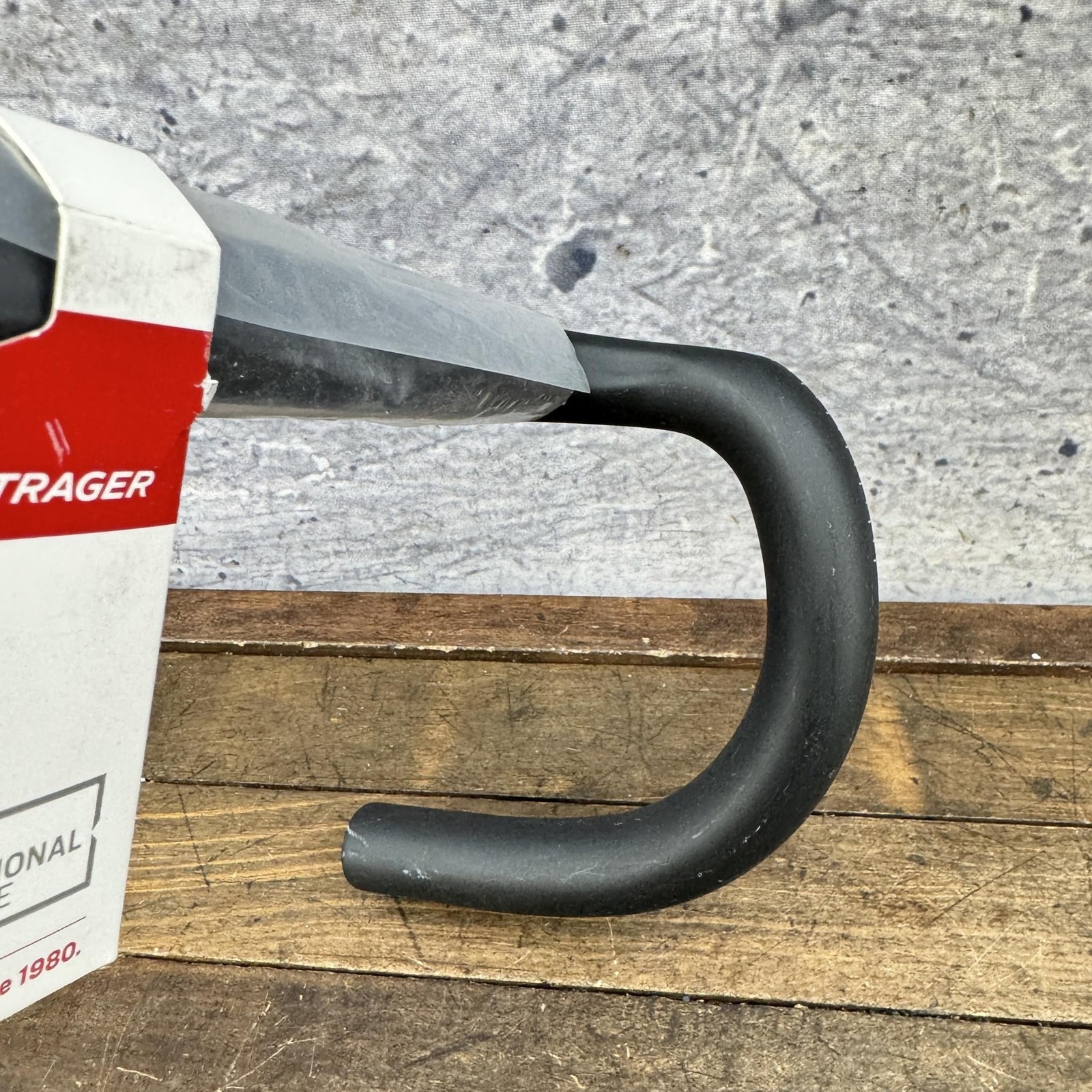 Bontrager Pro IsoCore VR-SF Drop Handlebar 40cm 31.8 Clamp OCLV Carbon Road Bar
