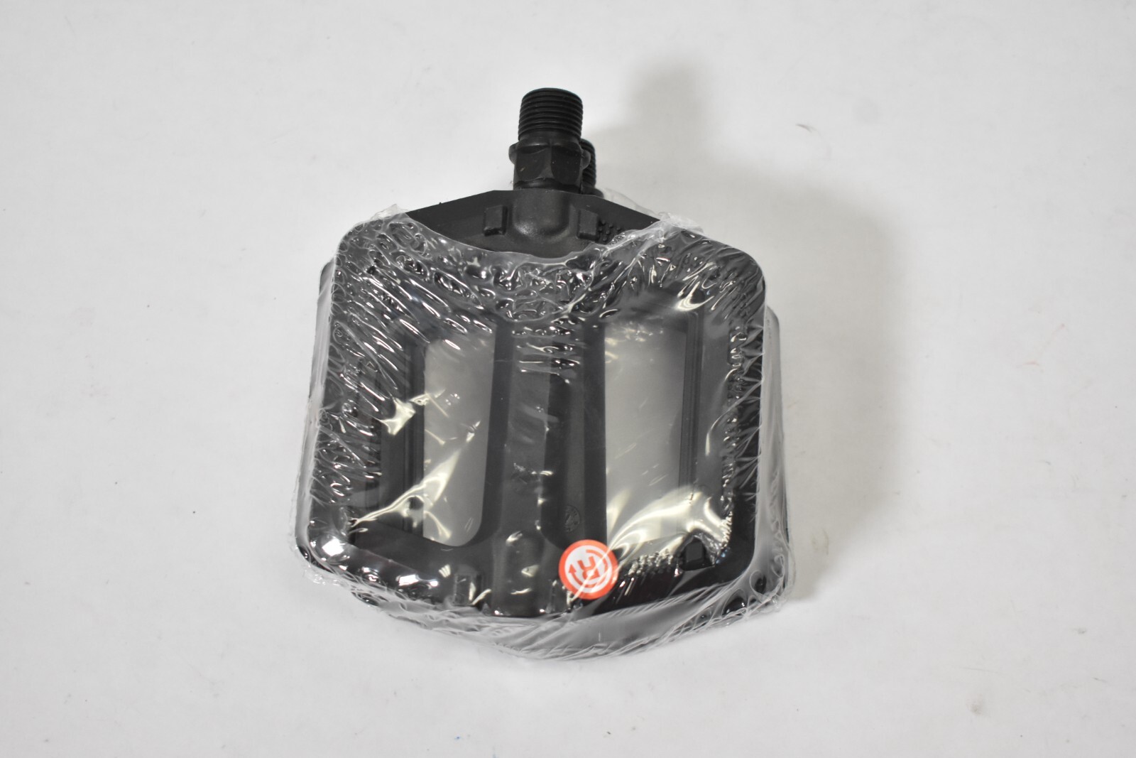 State Bicycle Bike Pedals Replacement Pair Black Orange Reflectors Screw On