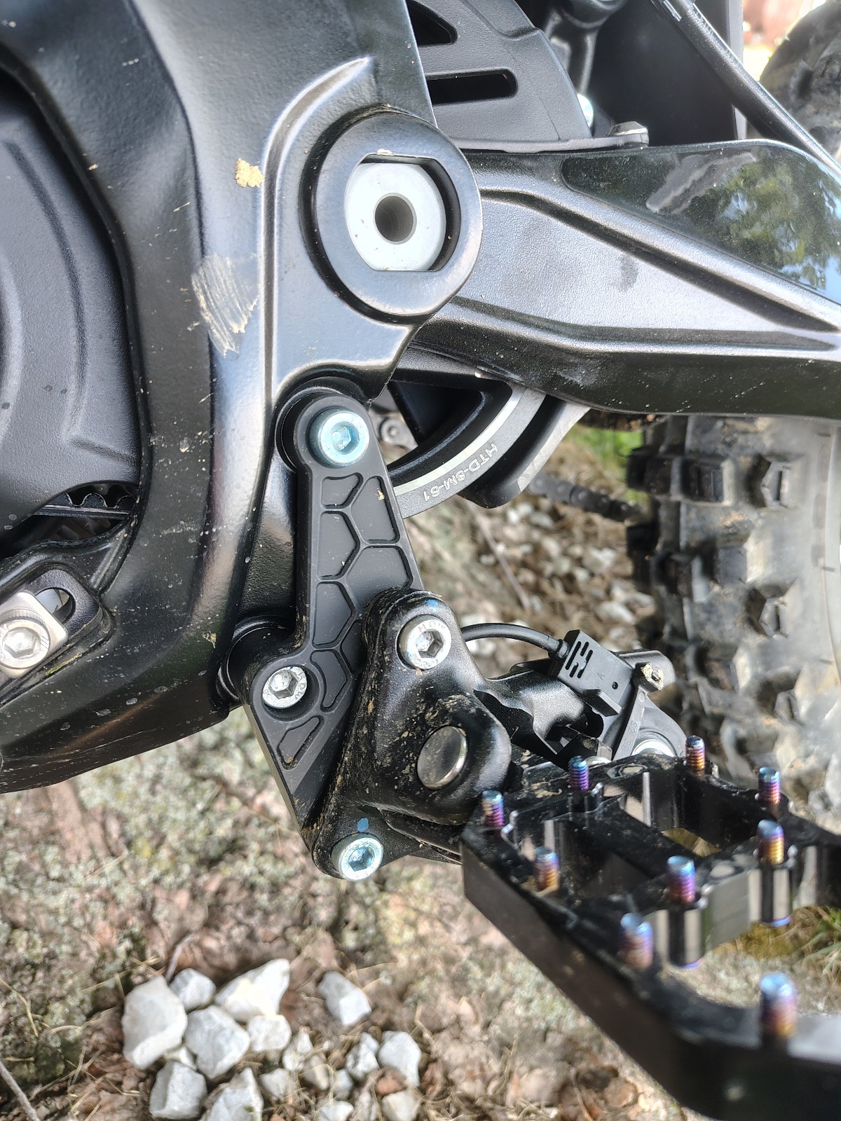 Ultra Bee Peg Lowering Brackets for Surron Ultra Bee Lower Foot Peg Mount
