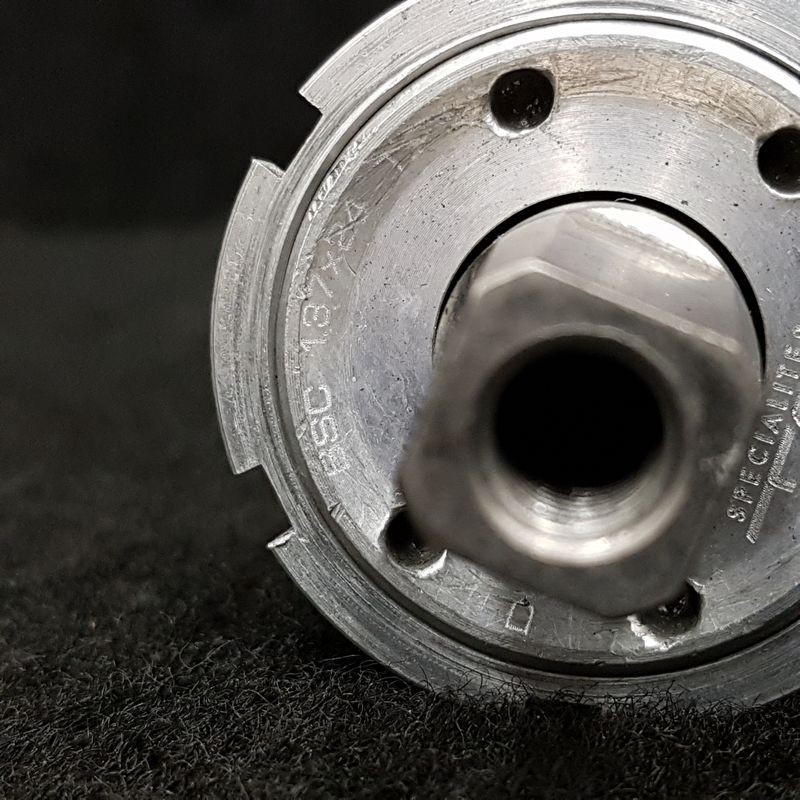 Bottom Bracket Axis “SPECIALITES TA TITANIUM” 119 Mm 1.37 X 24 Tpi (Ref 541)