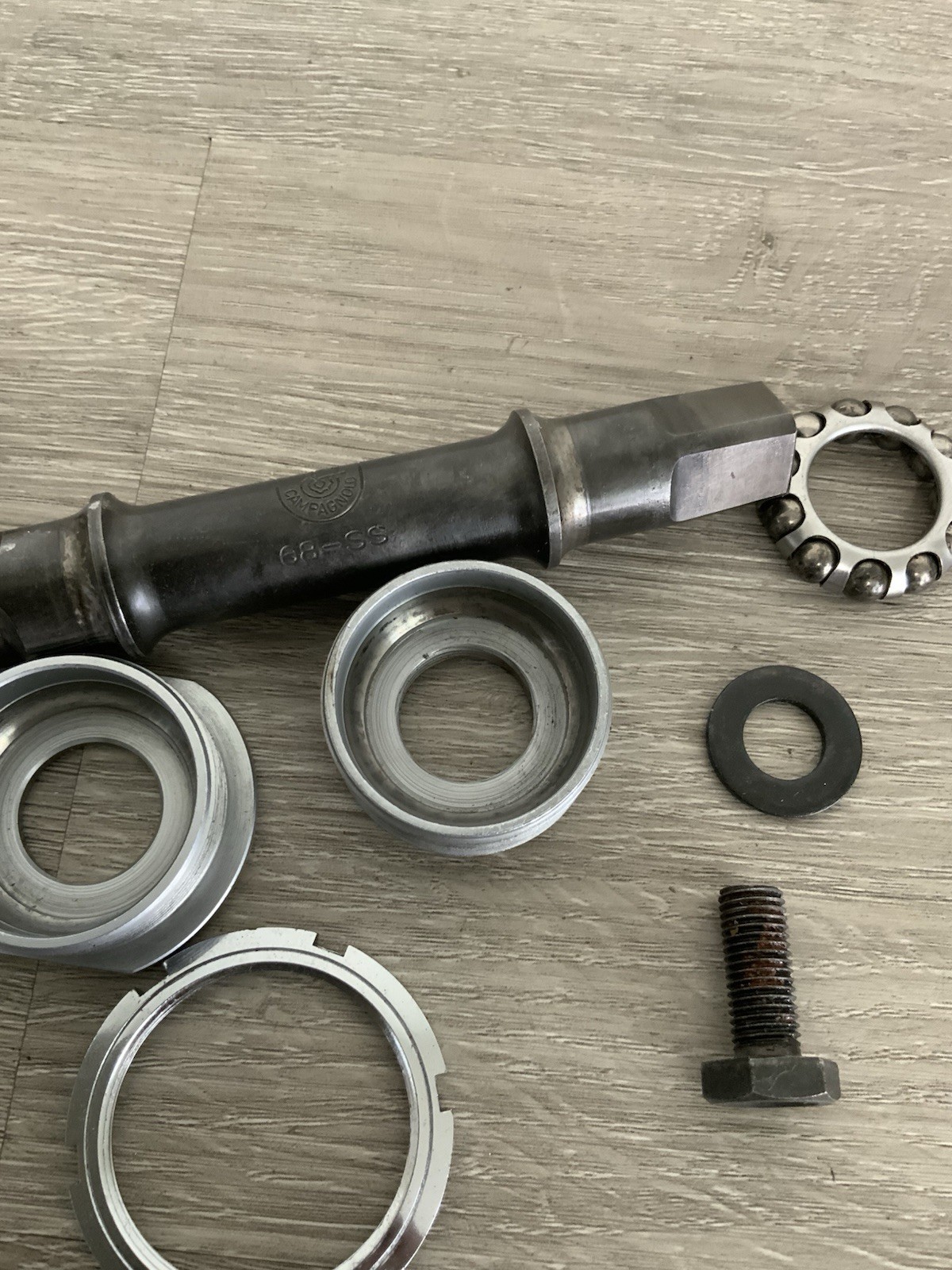 CAMPAGNOLO CHORUS BOTTOM BRACKET 68–114 MM BSA THREADED