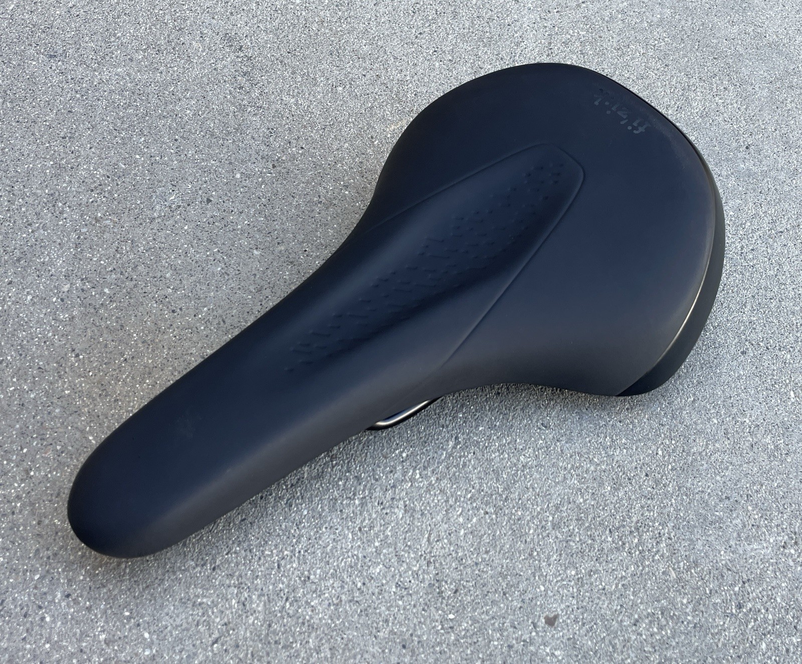 Fizik Terra Alpaca X5 Seat Saddle Mens Unisex Black Mountain Bike MTB 145mm