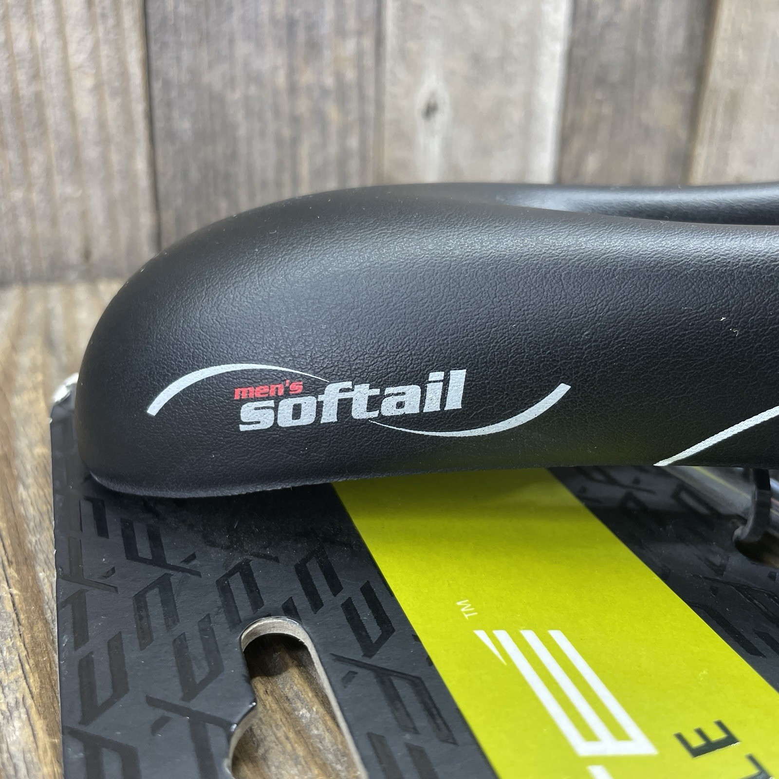 FORTE Softail Mens Comfort Bicycle Seat Saddle Soft Padded Black Chromoly Rails