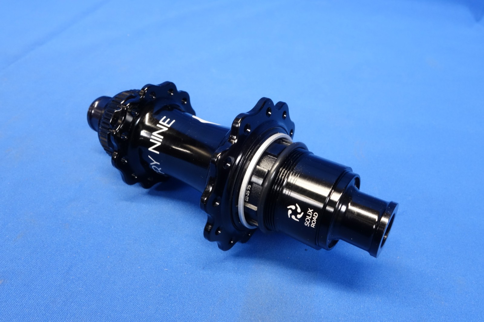 New Industry Nine Solix Road Disc Hub Set – Center Lock – 28H *Freehub Options*