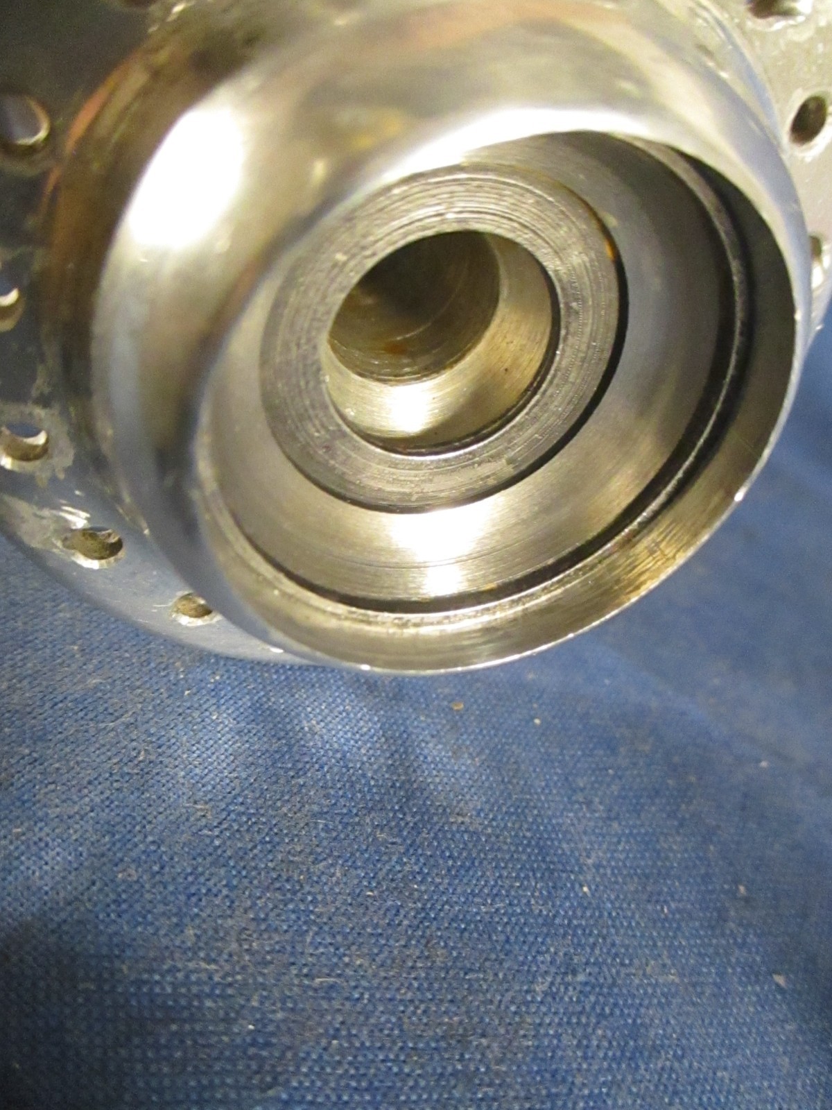 Campy smooth bearings O’hauled Campagnolo Nuovo era Record front hub w Q/R, 32 H