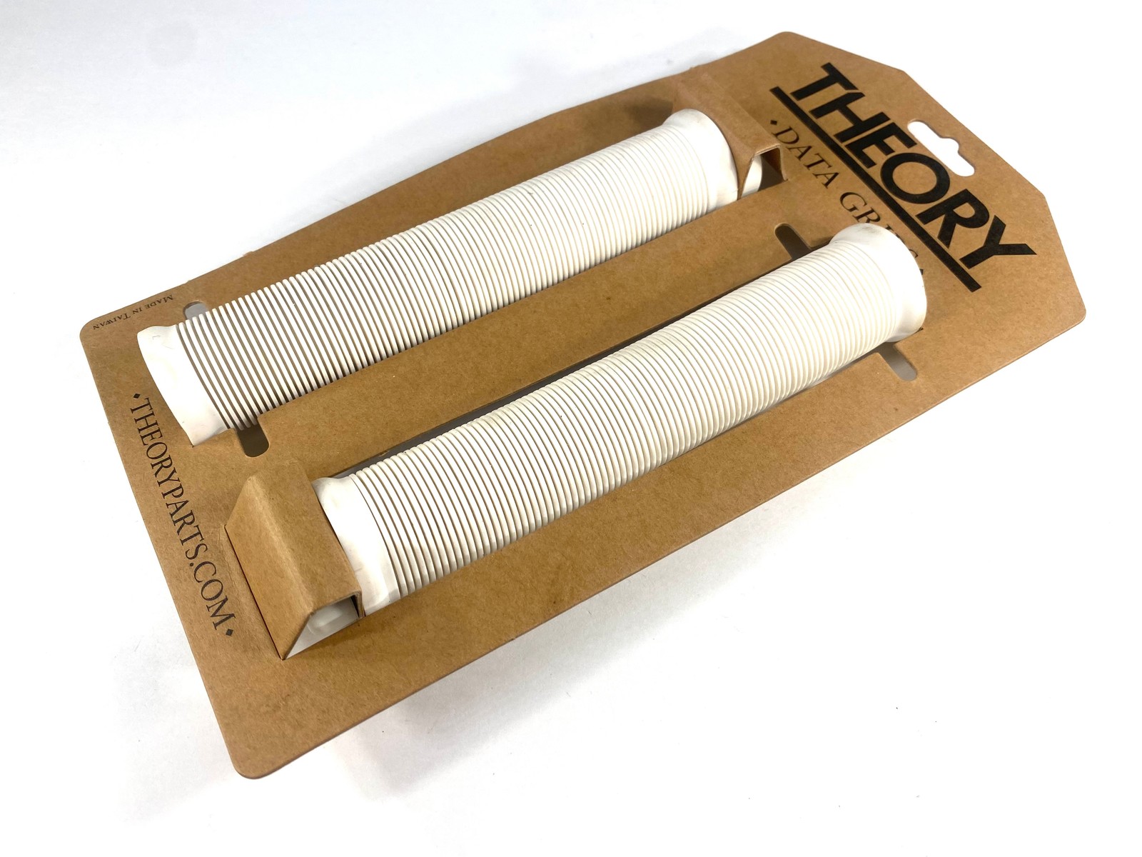 Theory Data BMX Grips – White
