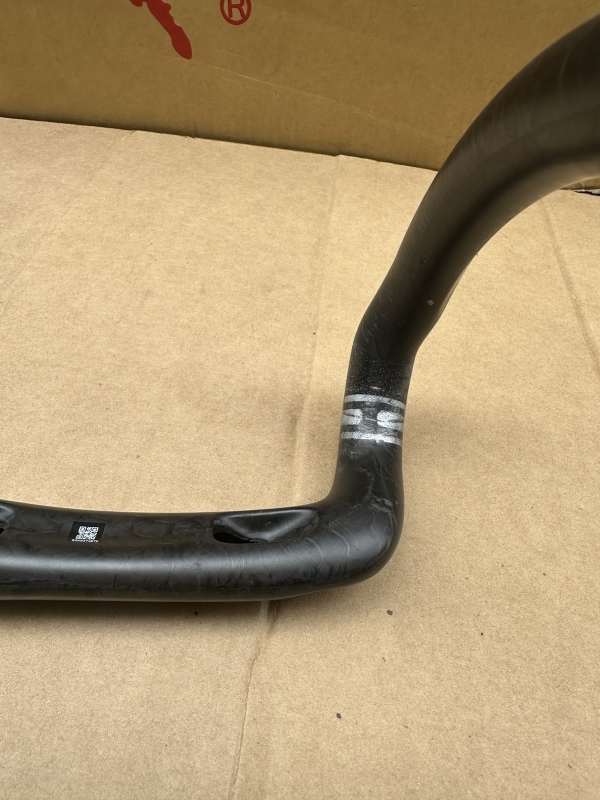 Vision Metron 4D Drop Handlebar – Carbon, 31.8mm, 40cm, Black