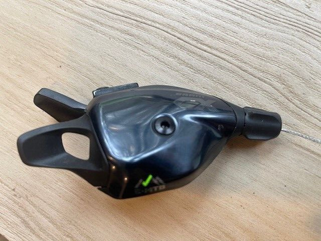 SRAM GX Eagle Trigger Shifter – Single Click Rear 12-Speed Discrete Clamp Lunar