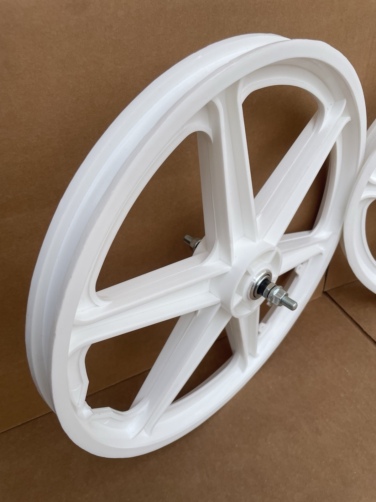 Coaster Brake 20″ Bicycle Plastic WHITE Mag Wheels Set Front Back GT Dyno BMX
