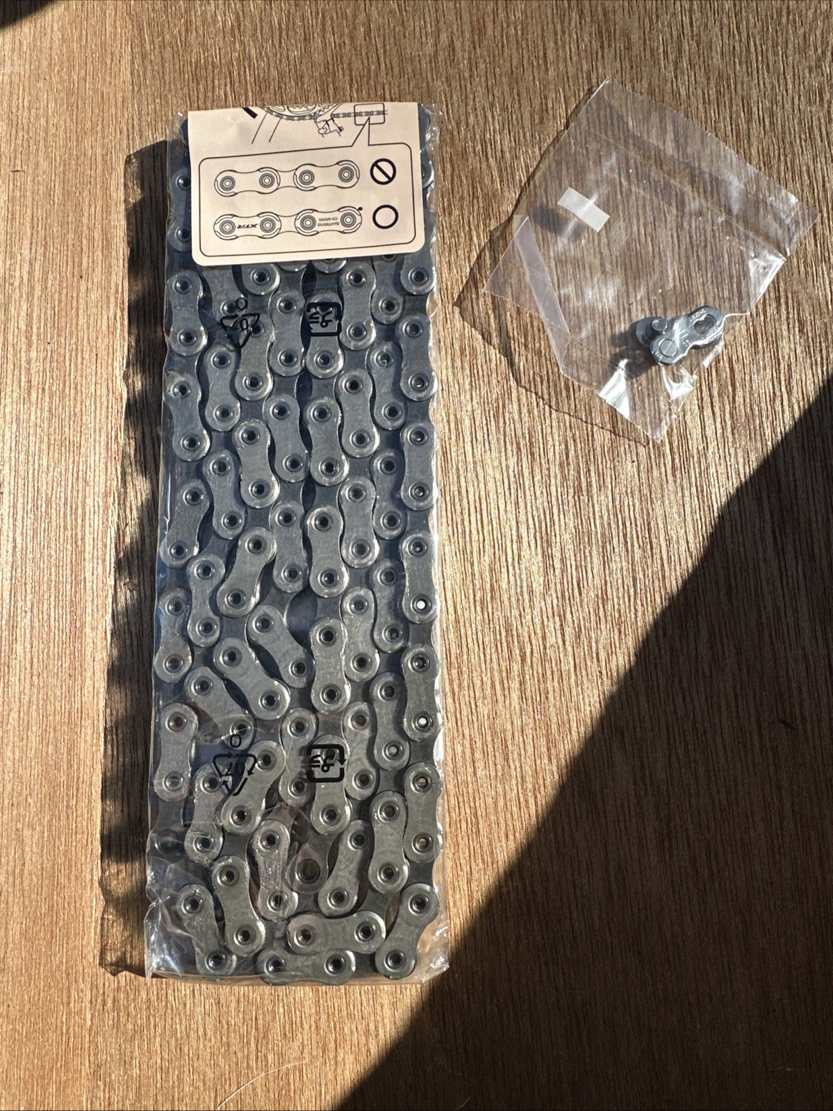 Shimano XTR CN-M9100 Chain – 12-Speed, 126 Links, Silver w/Quick-Link NEW