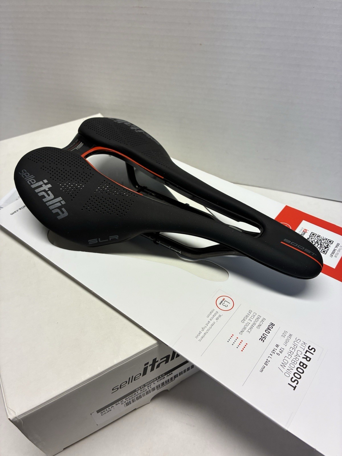 NEW Selle Italia SLR Boost Kit Carbonio Superflow Saddle L3 Carbon Rail 129 Gram