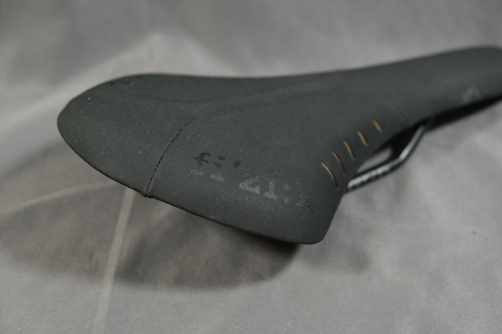 Black Fizik Antares R7 in good conditions (145mm)