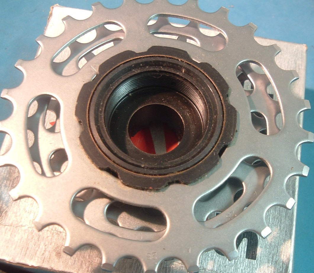 SunTour Winner Pro 6-Spd 14T-26T Freewheel NEW / NOS Road Vintage- Mint-1986-NIB