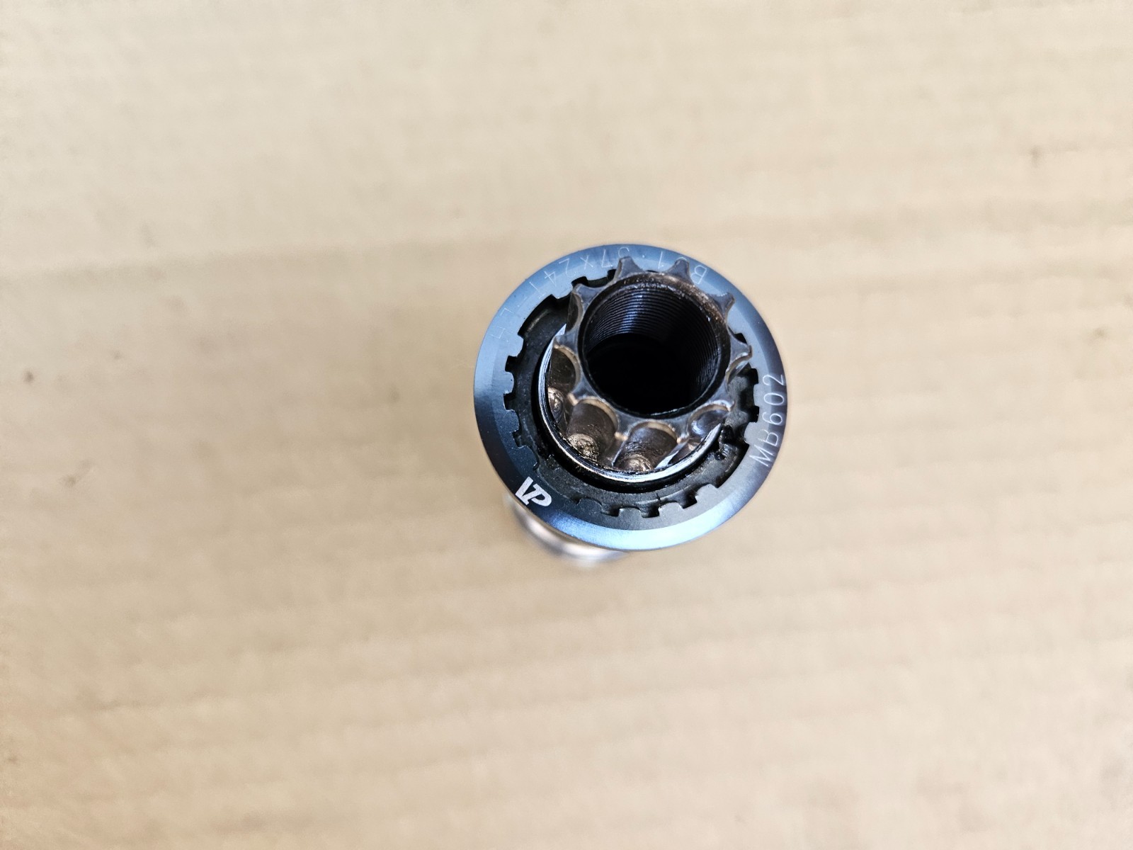 VP MB602 Bottom Bracket ISIS Spline 68mm x 108mm *slight play in bearing*