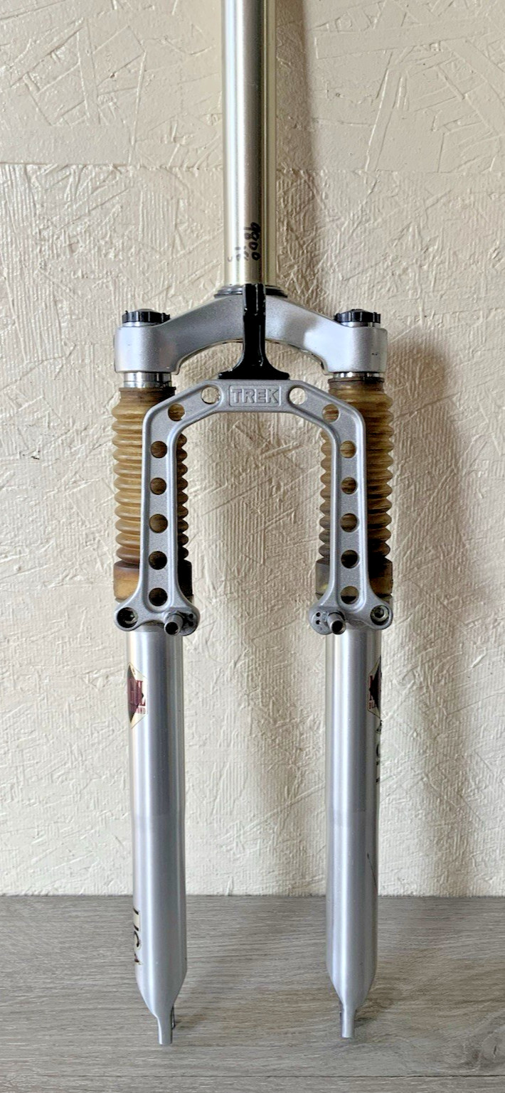 TREK MOGUL FRONT AIR SUSPENSION FORK 26’ER 1.2 KGS 1 1/8 INCH 192 MM STEERER