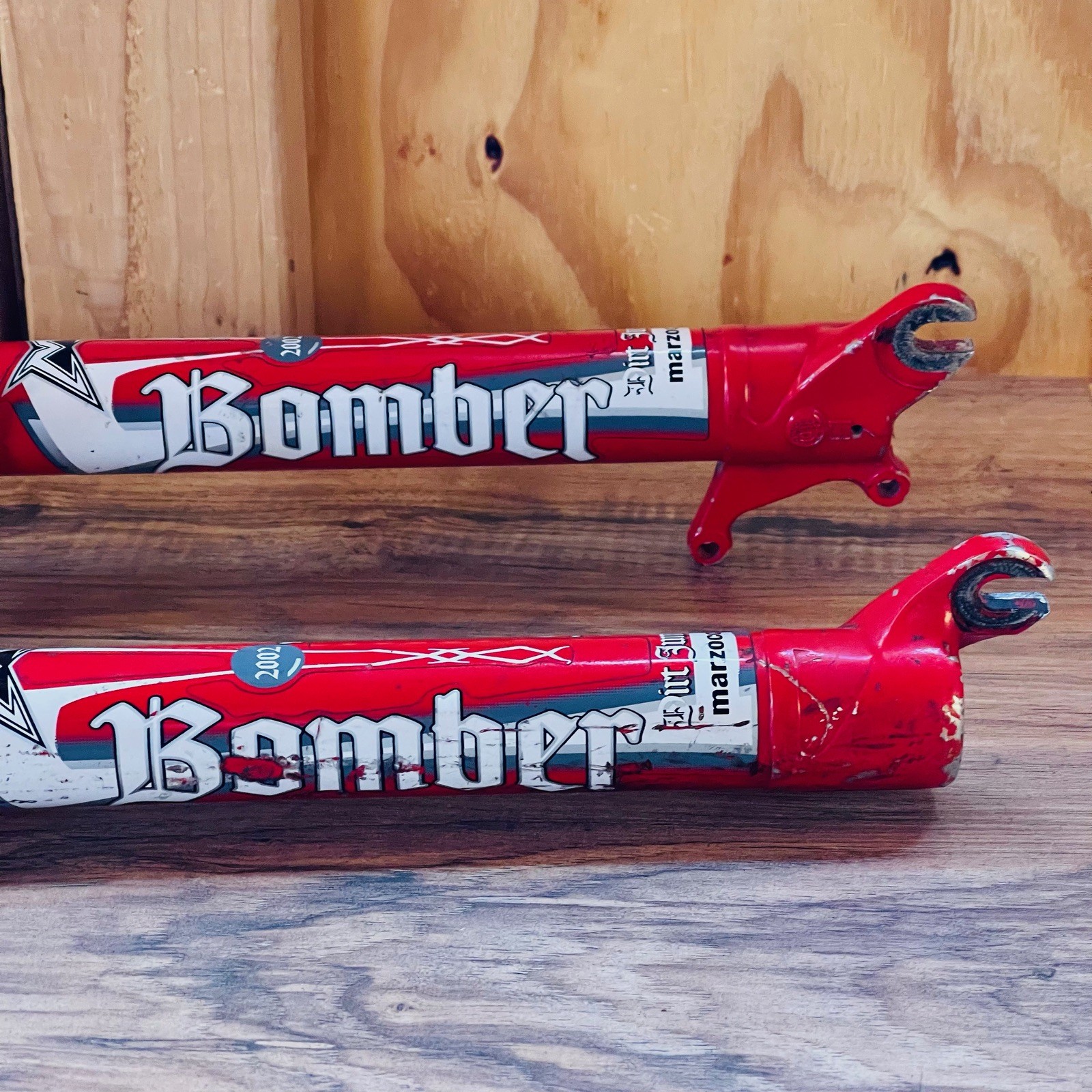 Marzocchi  Bomber Dirt Jumper 2002  1 1/8 Threadless Suspension Fork 26 Coil
