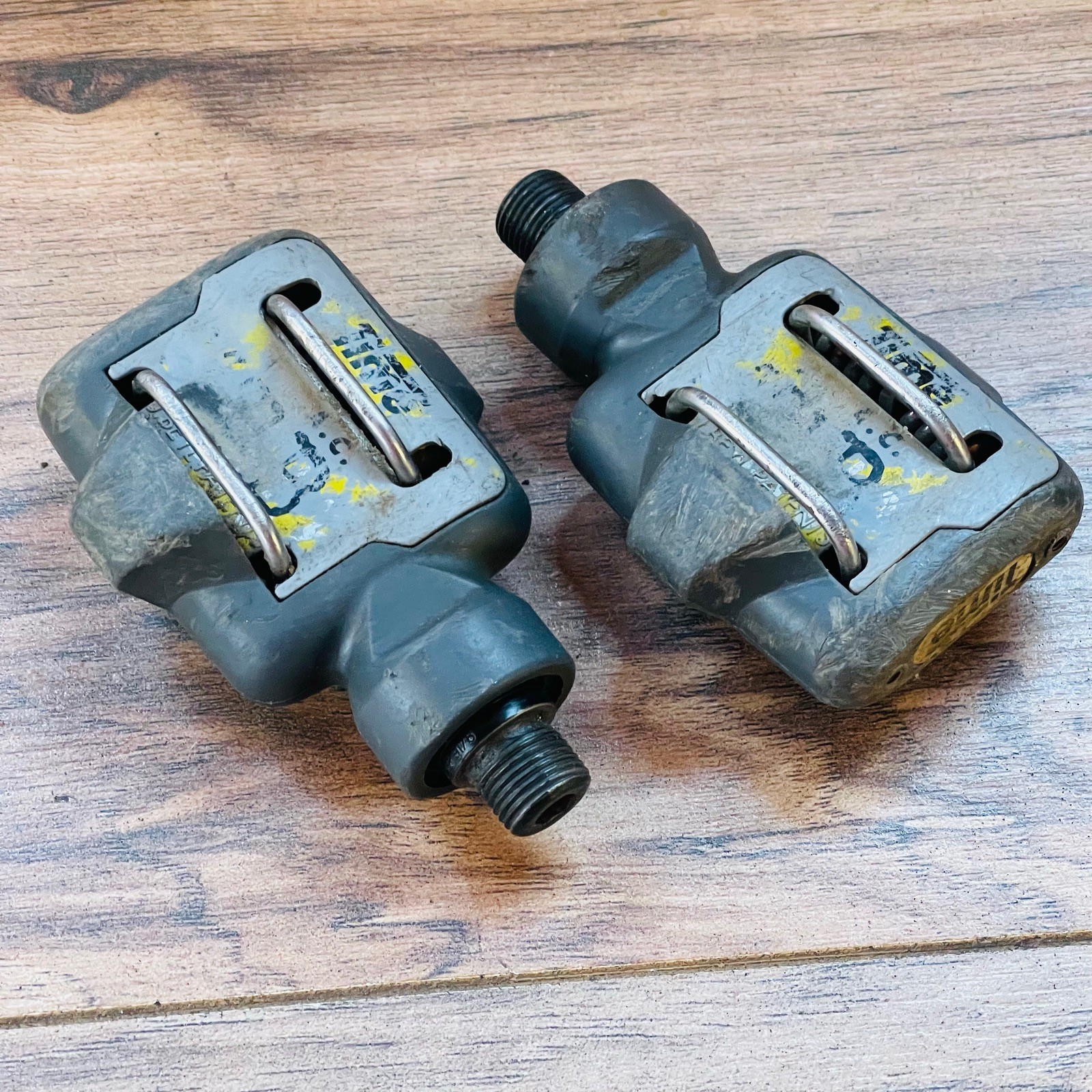 Used Time ATAC Composite Mountain Bike Clipless Pedals CRACKED PLATFORM No Cleat