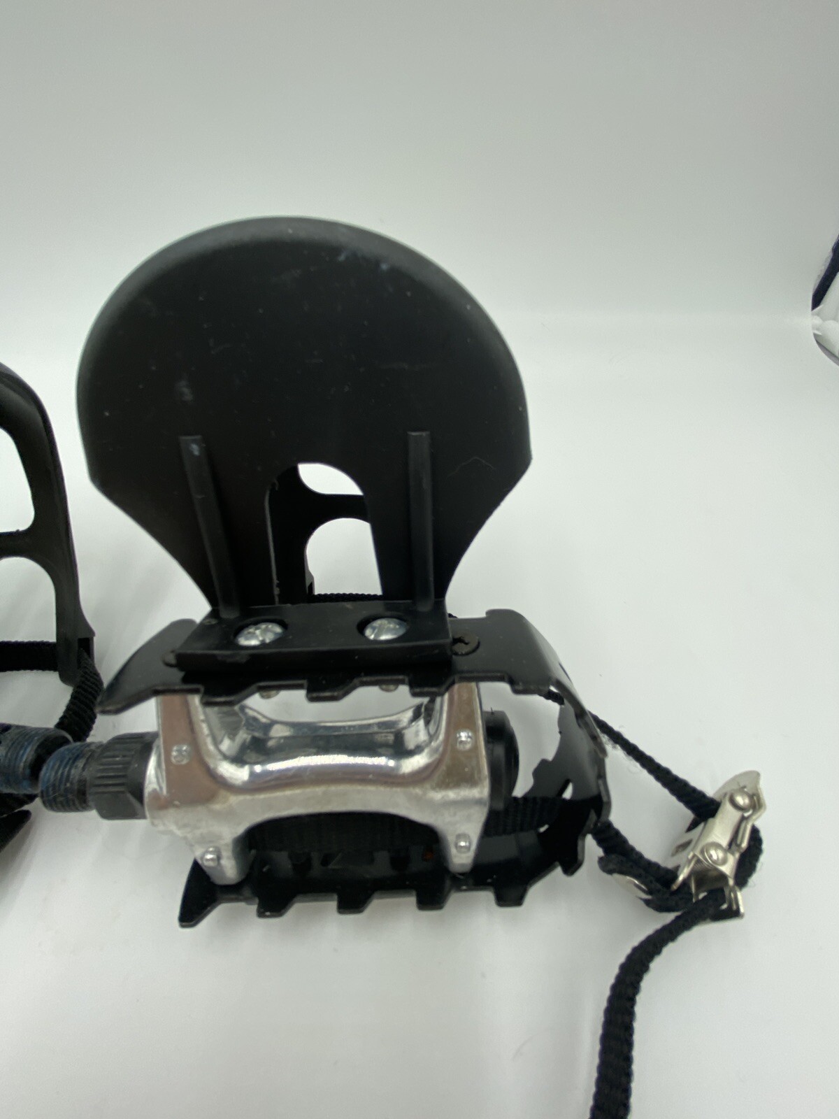 YBEKI Bike Pedals with Toe Clip and Straps -EUC. See Description for Details.