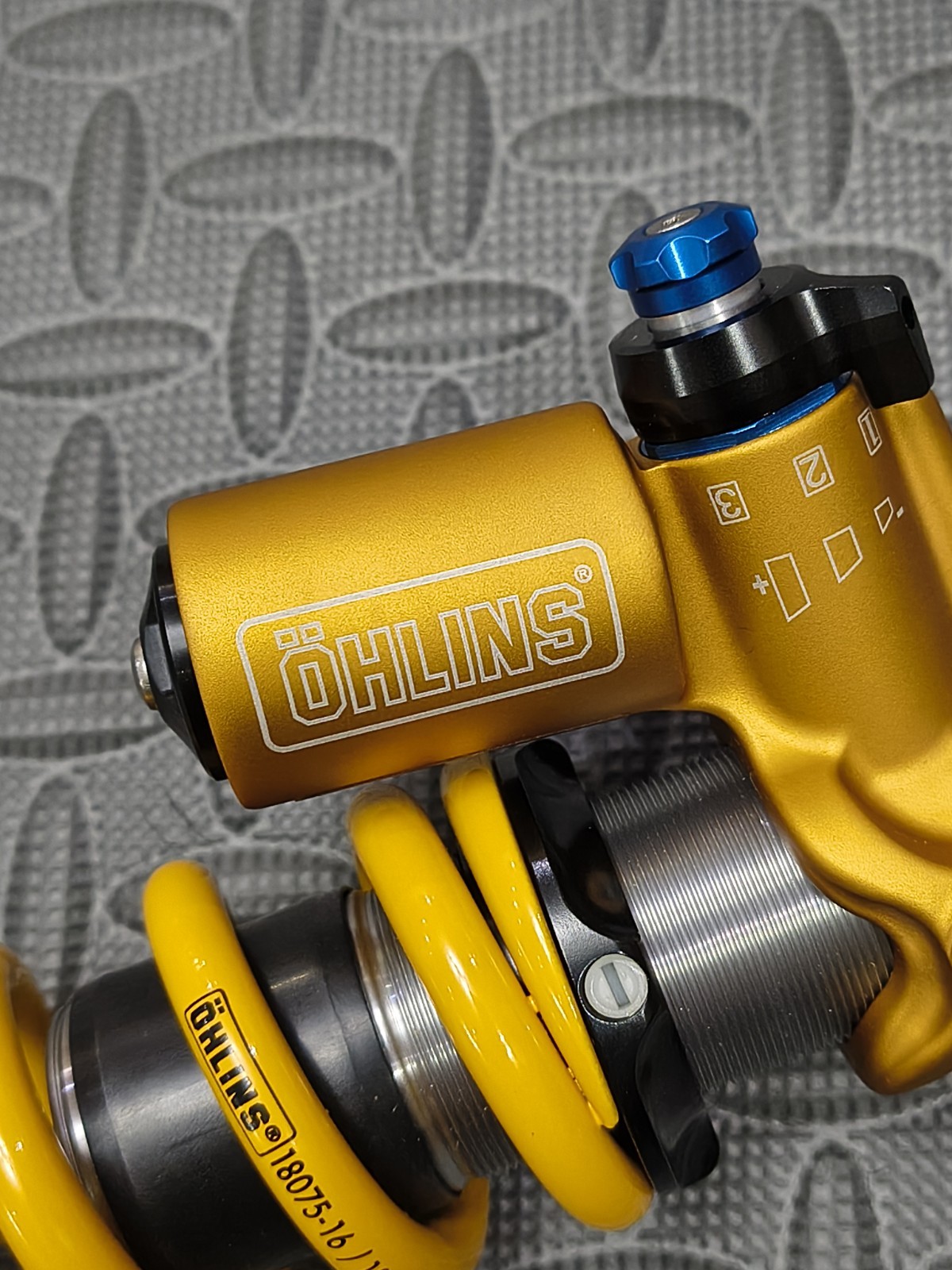 Ohlins TTX Coil Rear Shock 185x55mm Trunnion 605lbs Coil Spring