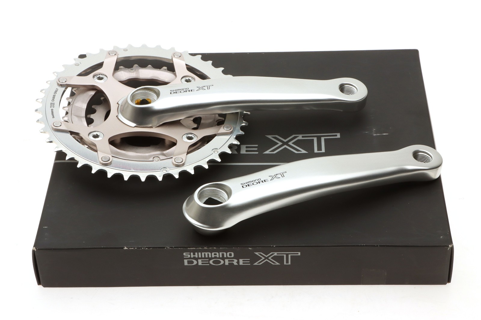 Shimano Deore XT FC-M739 8 Speed Crankset JIS 165mm Silver 223242 NOS NEW NIB
